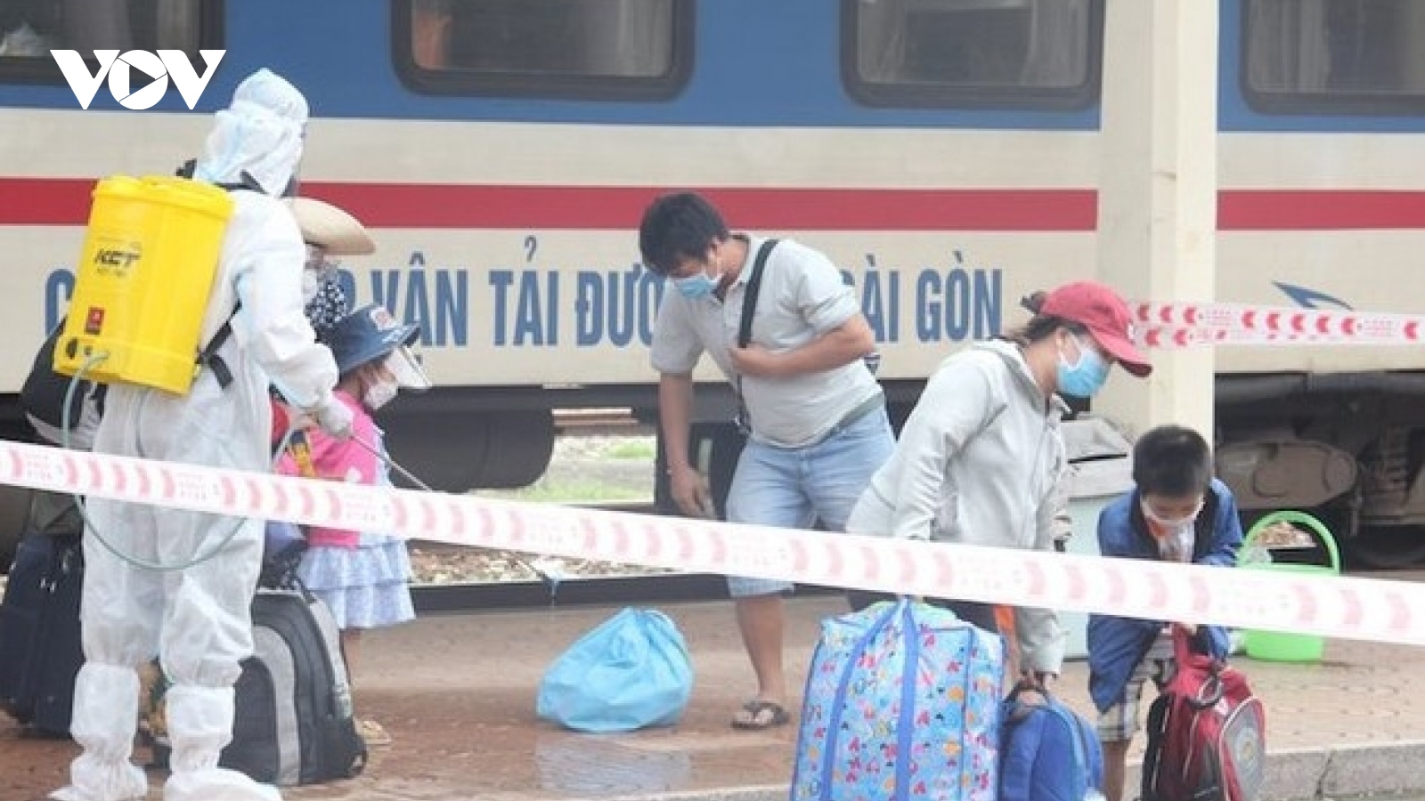 Thừa Thiên Huế tiếp tục đón 600 người về quê tránh dịch bằng tàu hỏa