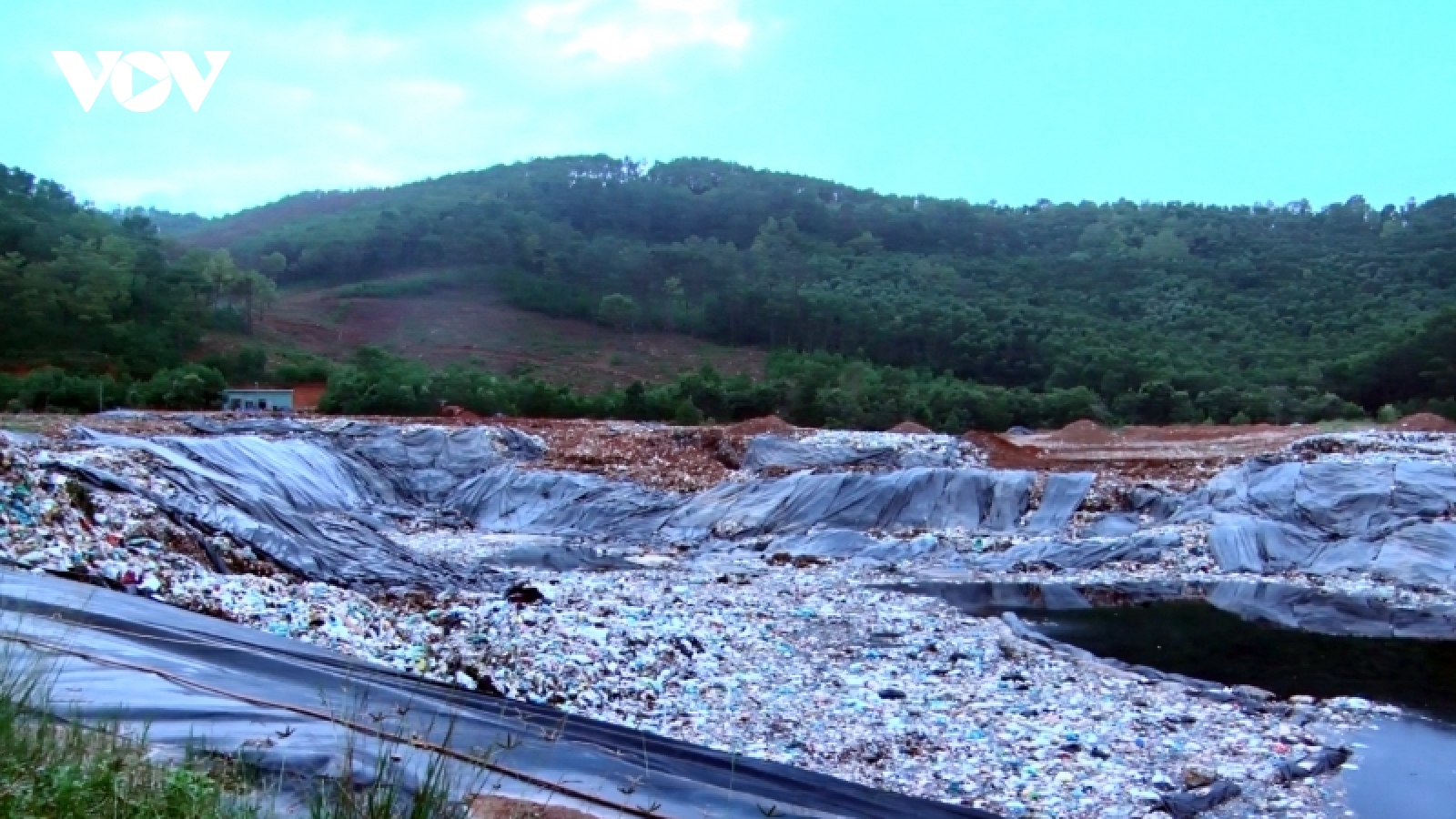 Đẩy nhanh tiến độ các khu xử lý rác thải thay thế việc chôn lấp ở Quảng Nam