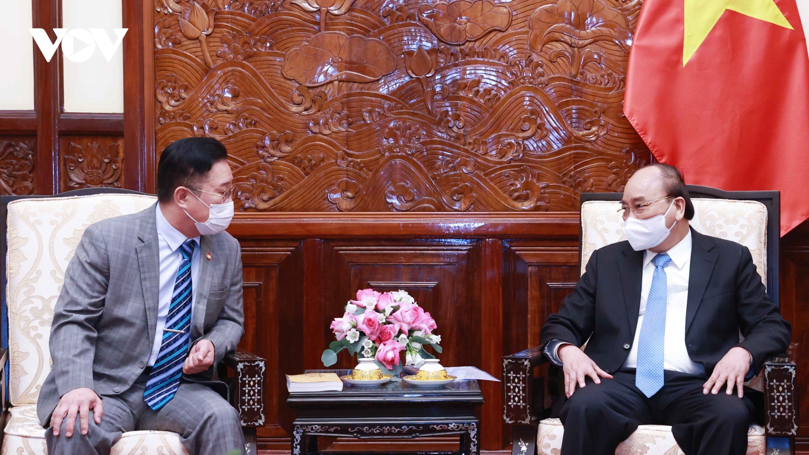 Chủ tịch nước Nguyễn Xuân Phúc tiếp hậu duệ của Vua Lý Thái Tổ tại Hàn Quốc