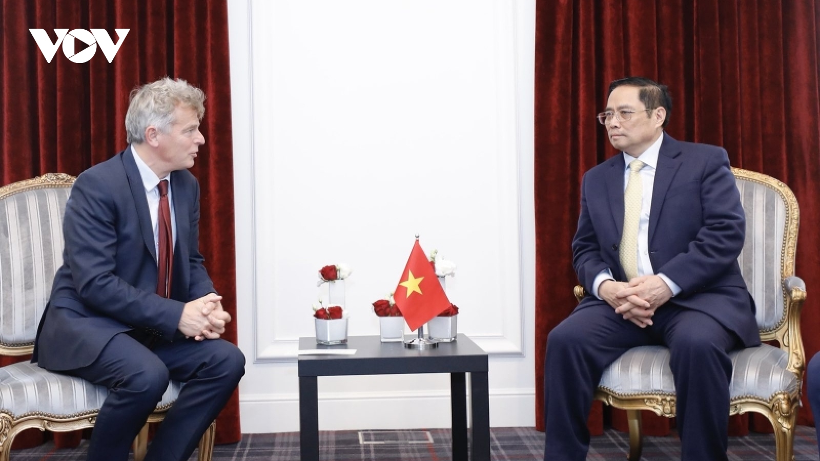 Thủ tướng Phạm Minh Chính tiếp Bí thư toàn quốc Đảng Cộng sản Pháp