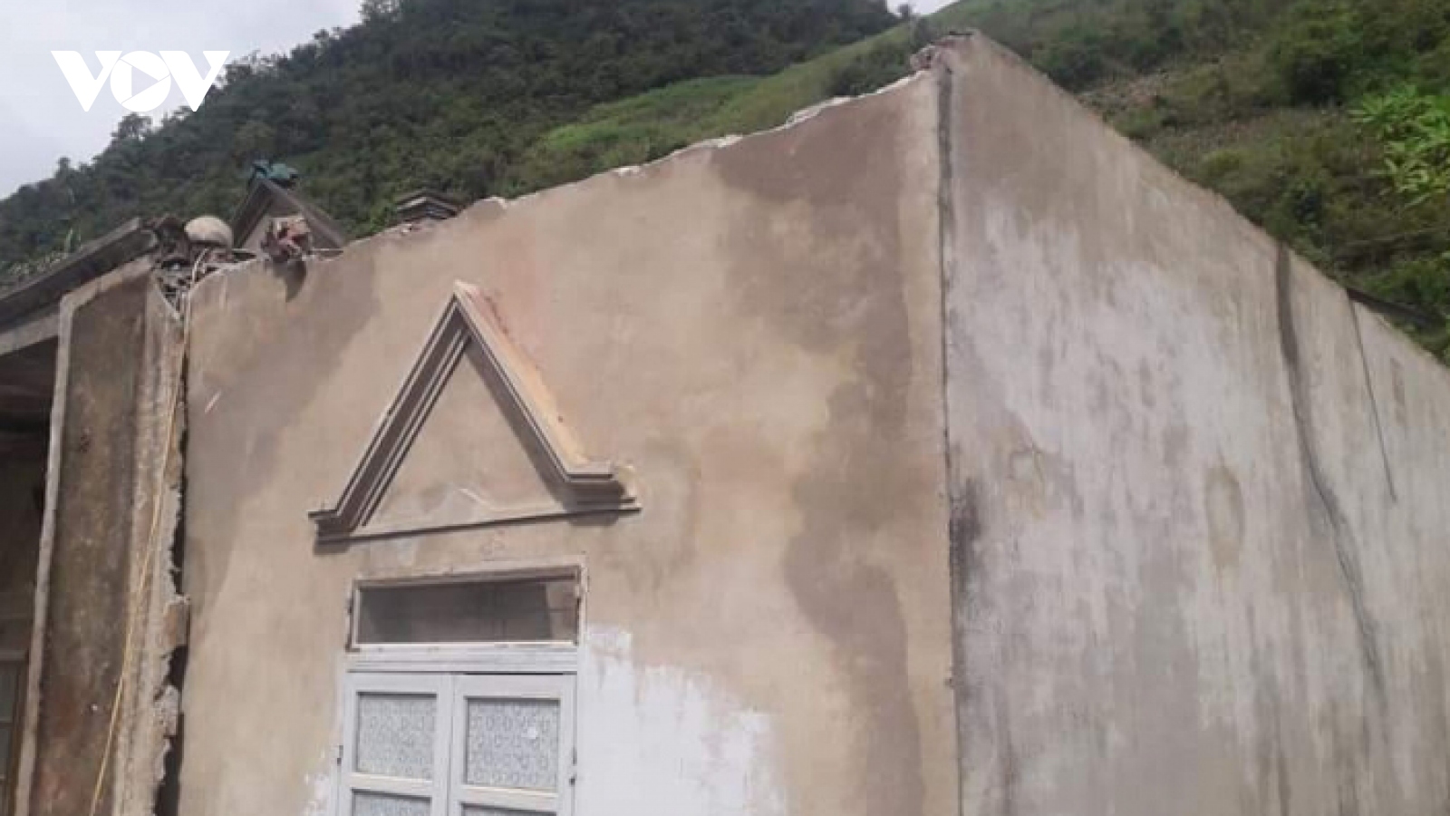 Sập mái trong lúc sửa nhà, 2 người ở Sơn La thiệt mạng