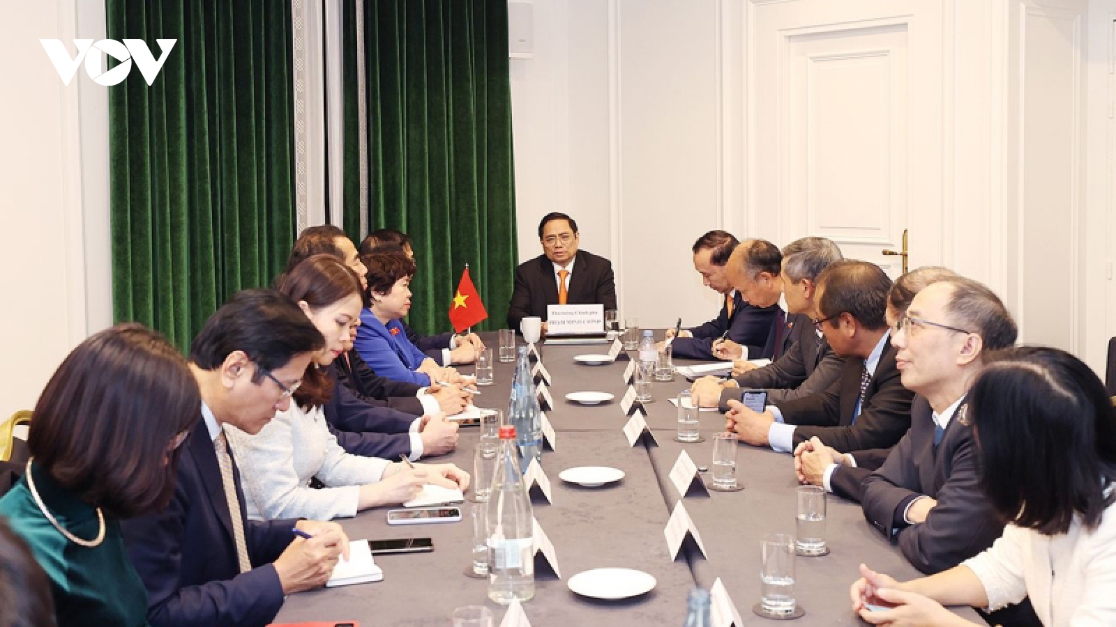 Thủ tướng Phạm Minh Chính làm việc với Đại sứ Việt Nam tại các nước châu Âu