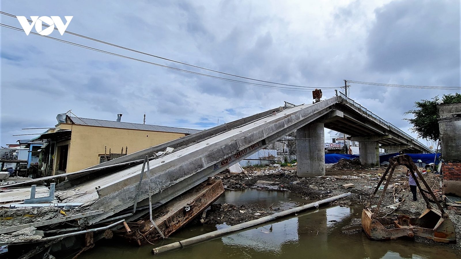 Sập cầu Cái Đôi Vàm trị giá 70 tỷ đồng: Vẫn chưa xác định được nguyên nhân