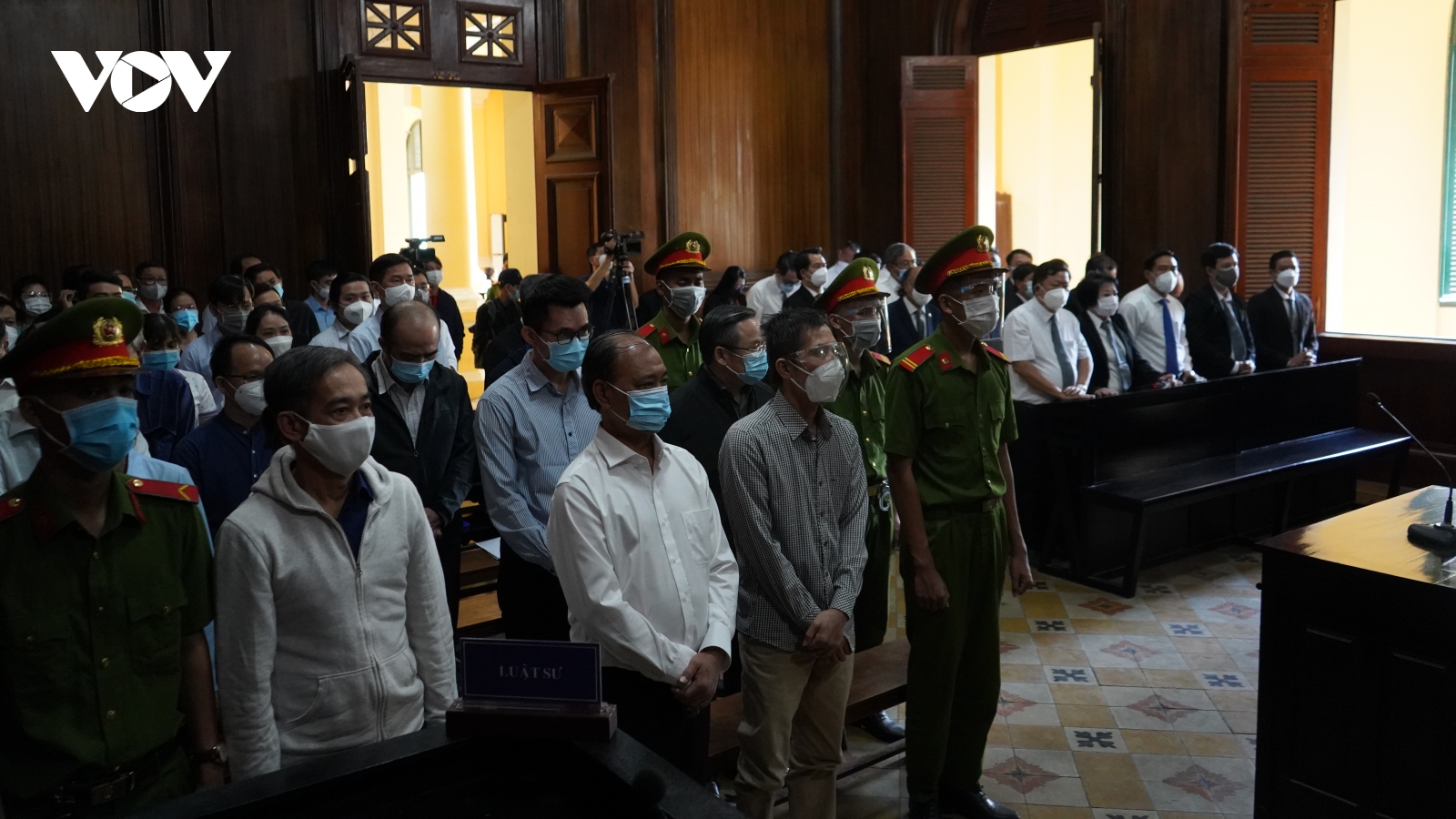 Tạm dừng phiên toà xét xử cựu Phó Chủ tịch UBND TP.HCM Trần Vĩnh Tuyến