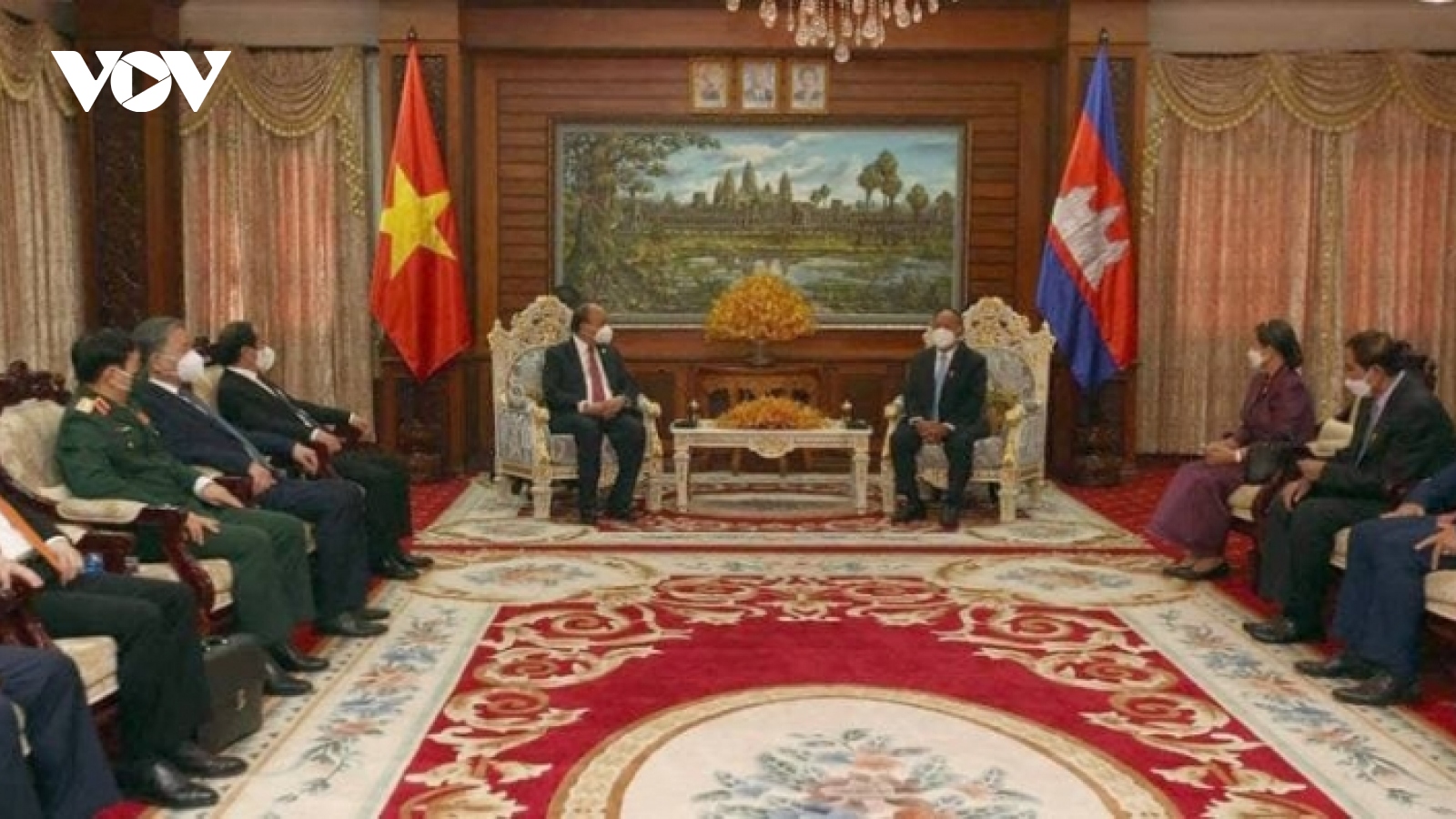 Chủ tịch nước Nguyễn Xuân Phúc hội kiến Chủ tịch Quốc hội Campuchia