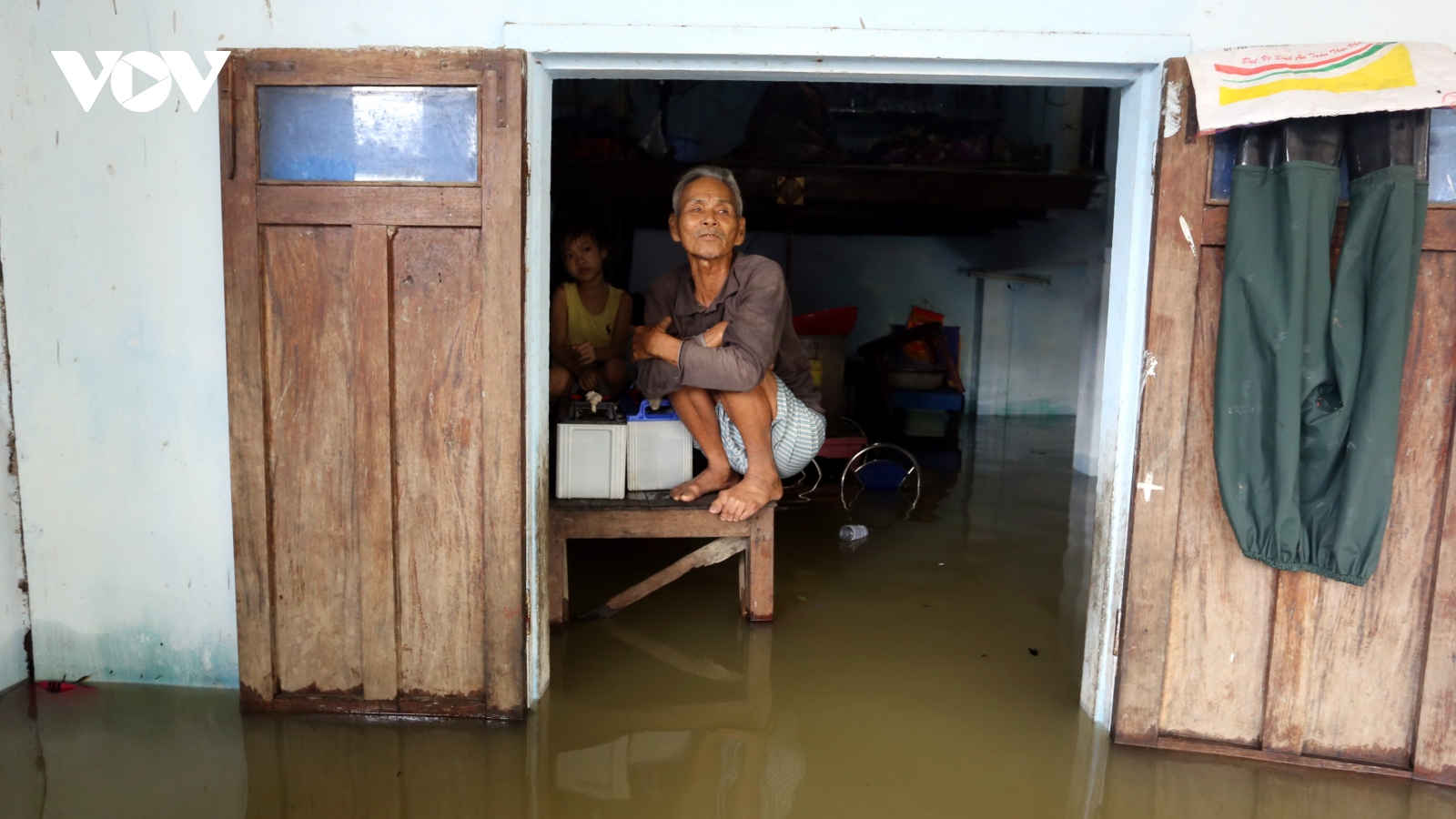 Người dân đô thị miền Trung bao giờ hết cảnh chạy lụt?