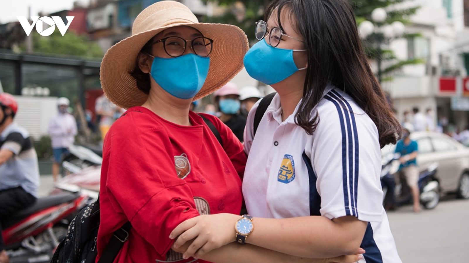 Học sinh THPT tại Hà Nội trở lại trường học trực tiếp từ ngày 6/12