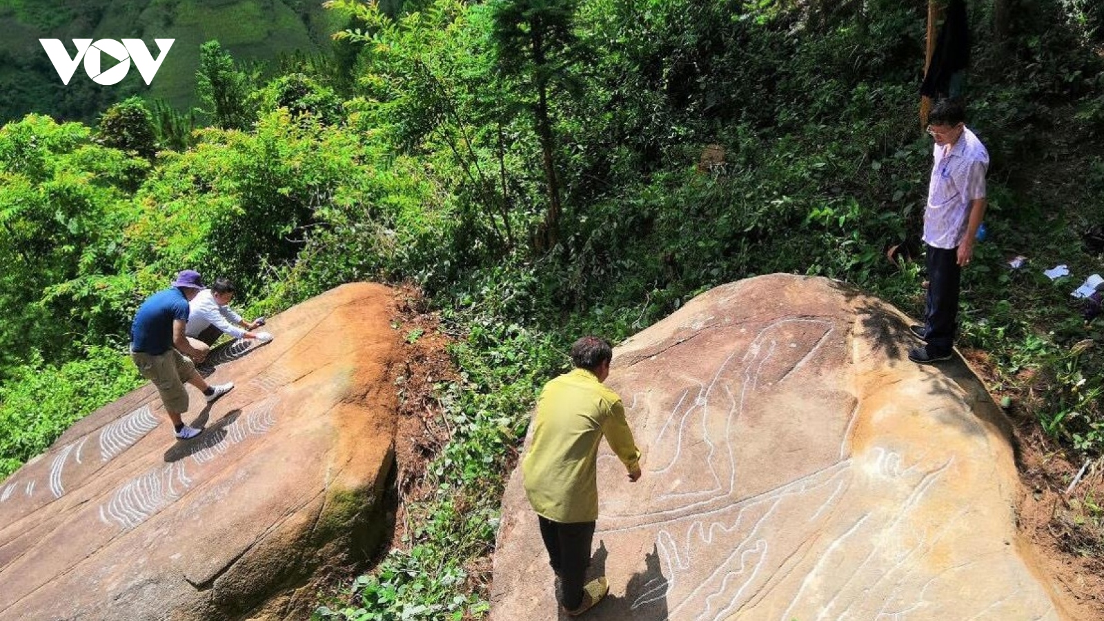 Giải mã bí ẩn về ruộng bậc thang trên đá ở Yên Bái