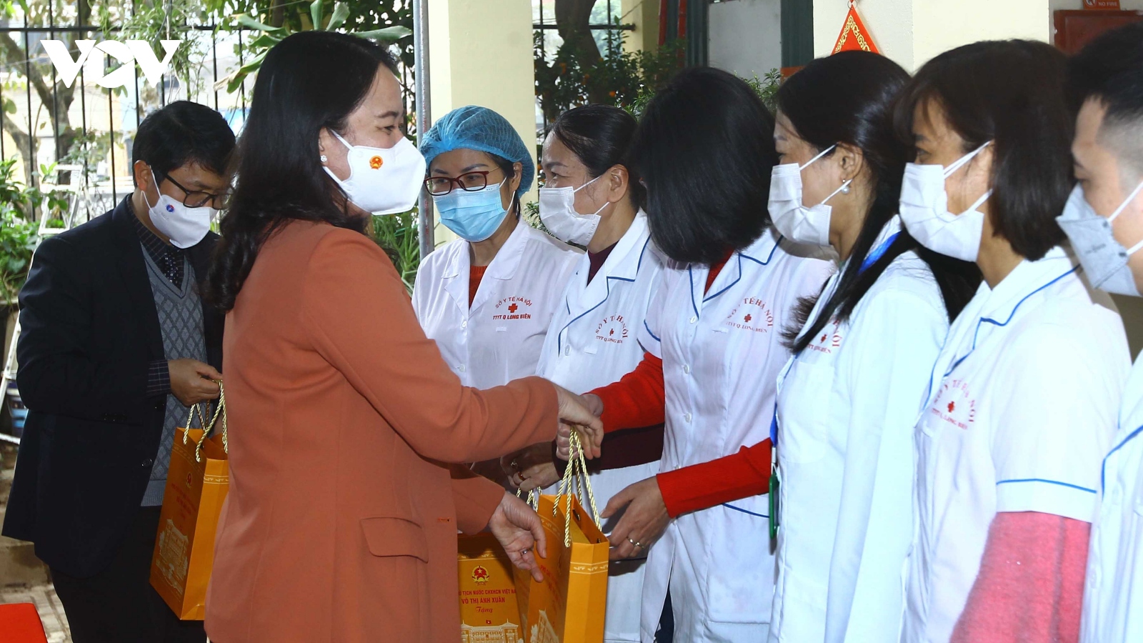 Phó Chủ tịch nước Võ Thị Ánh Xuân thăm, chúc mừng ngày thầy thuốc Việt Nam