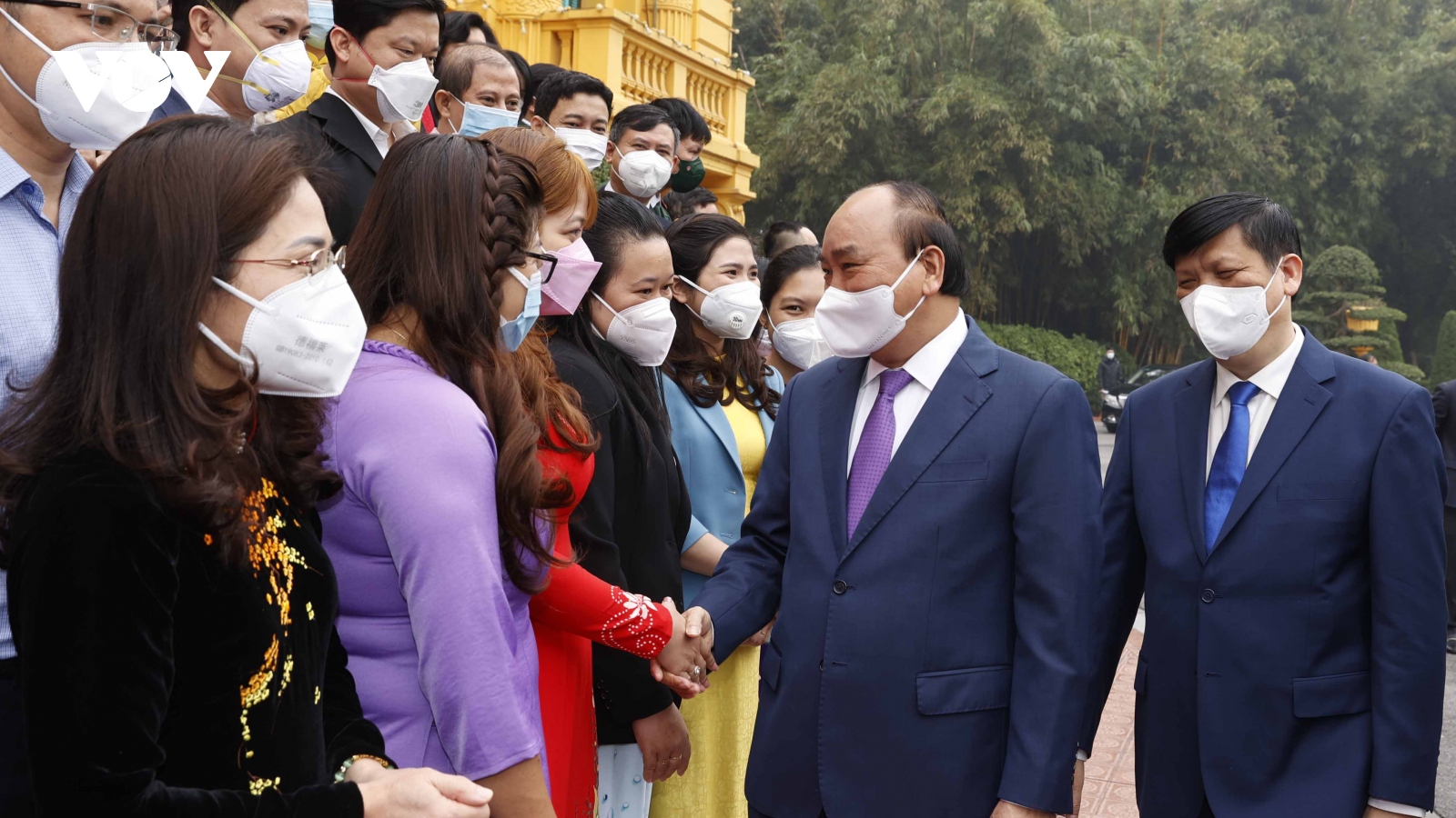Chủ tịch nước Nguyễn Xuân Phúc gặp gỡ thầy thuốc tiêu biểu cả nước