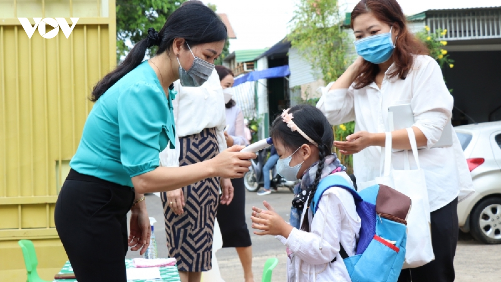 Trẻ mẫu giáo và học sinh tiểu học ở Đắk Lắk ngày đầu đến trường
