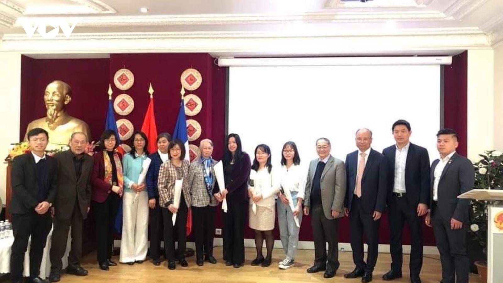 Tọa đàm “Phụ nữ trong khoa học”- vinh danh các nhà khoa học nữ Việt Nam tại Pháp
