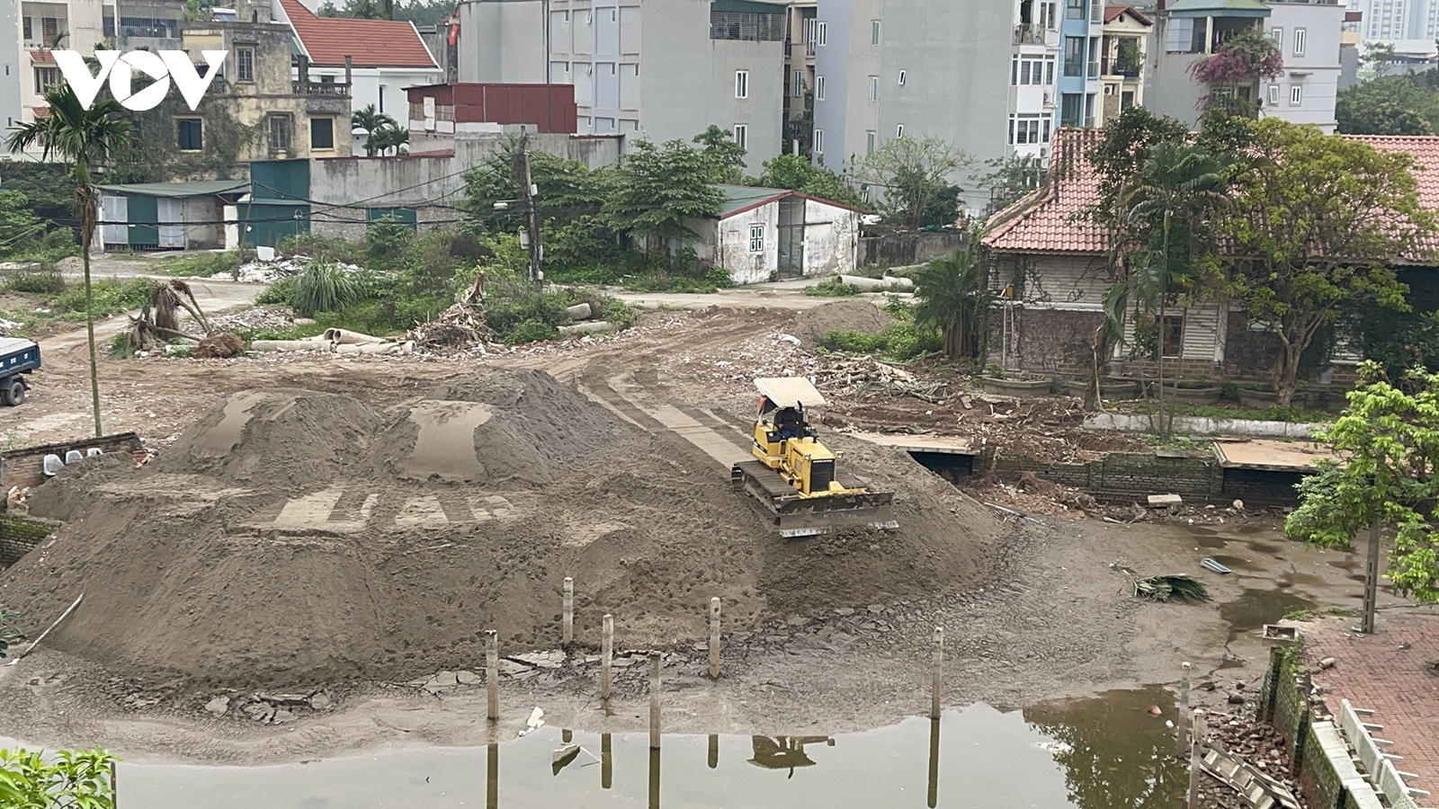 Lấp hồ để đấu giá đất ở Long Biên: Dân kiến nghị điều chỉnh quy hoạch