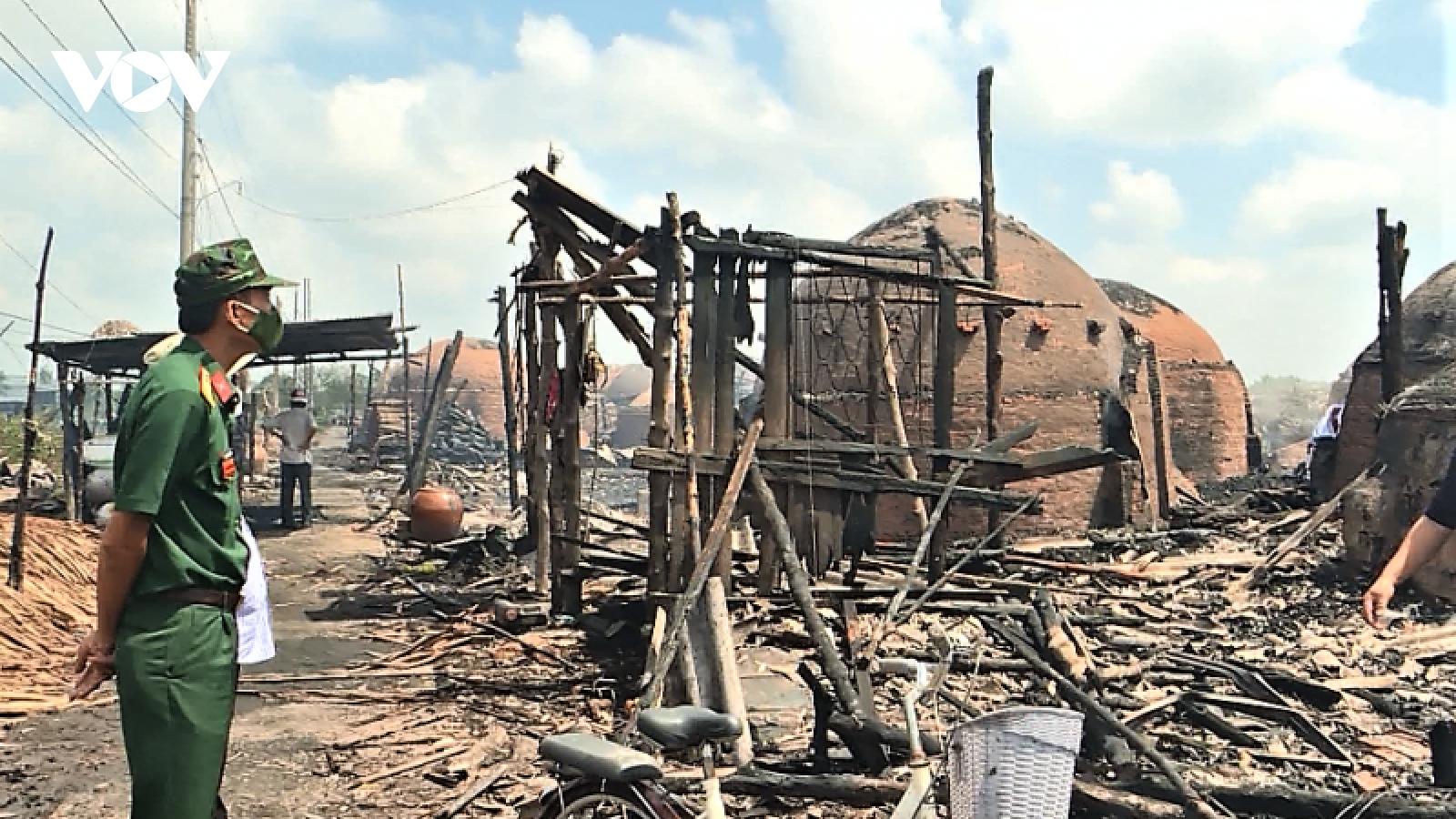 Cháy HTX hầm than ở Cà Mau, nhiều hộ dân không còn nhà ở