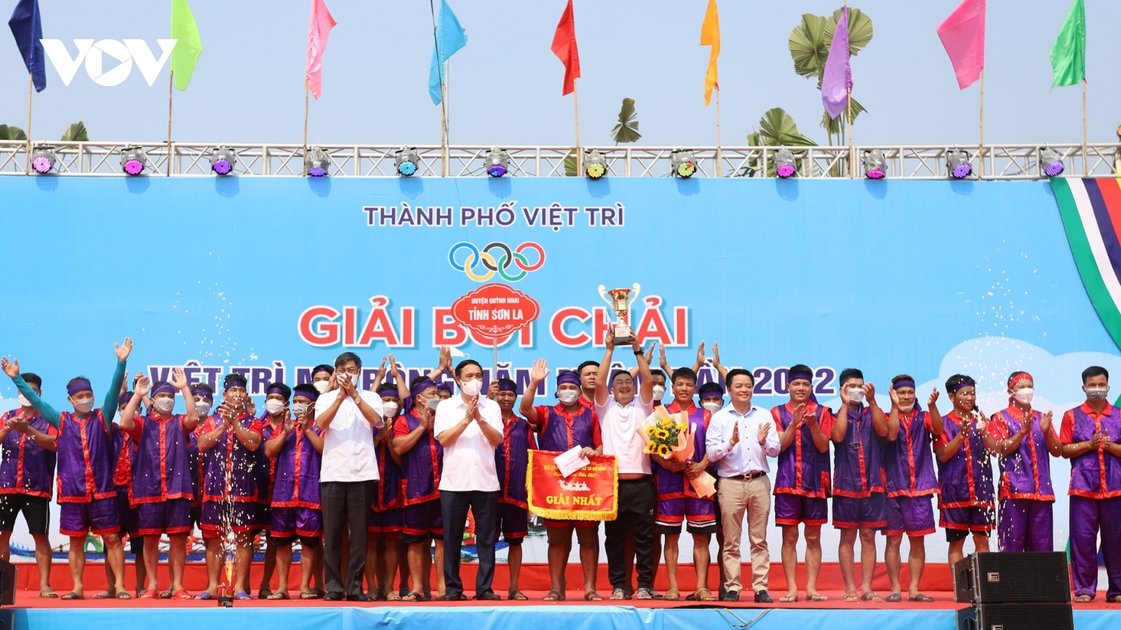 Sôi động giải bơi chải Việt Trì mở rộng năm 2022
