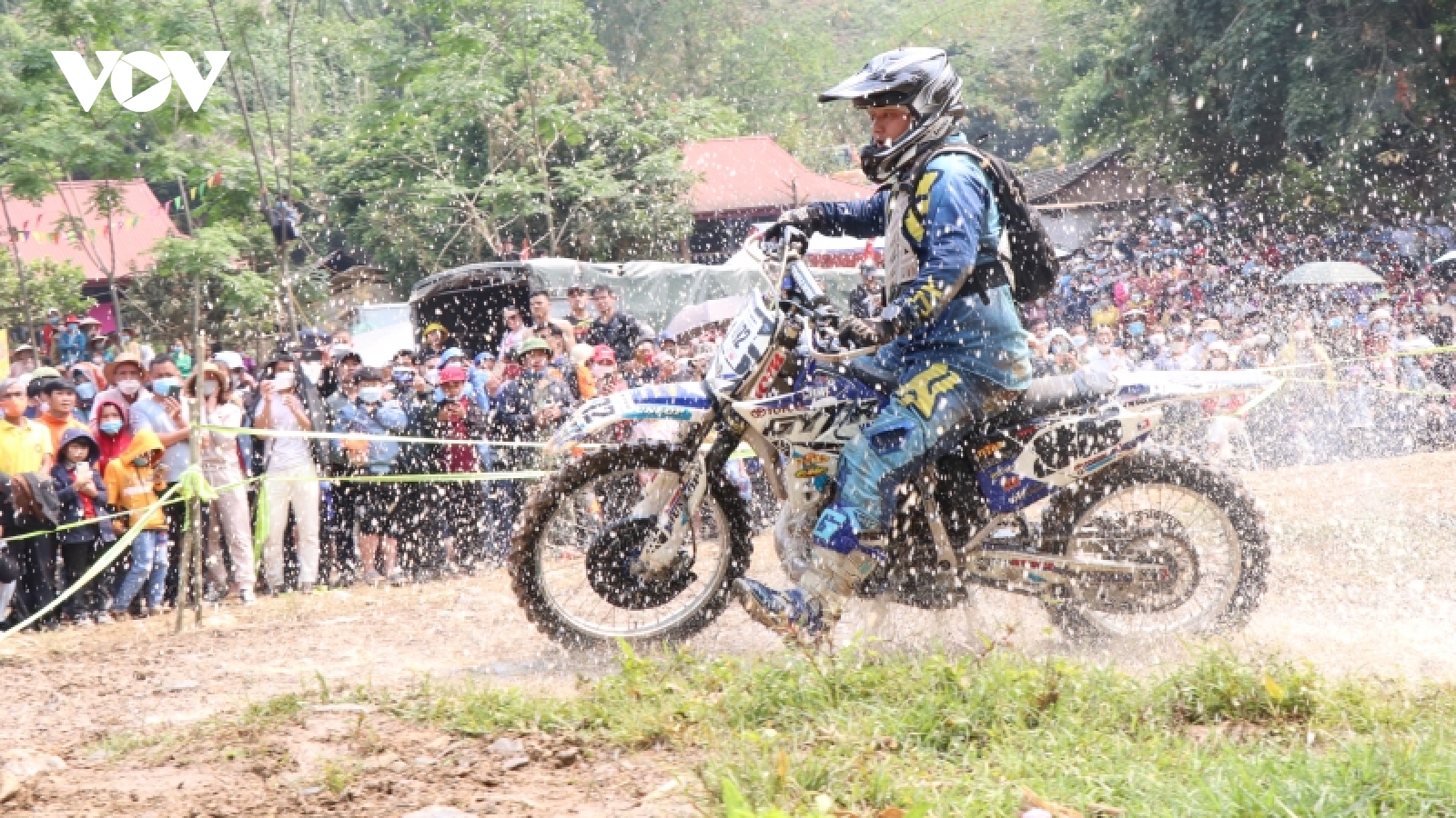 Sôi động Giải đua mô tô địa hình Việt Nam năm 2022