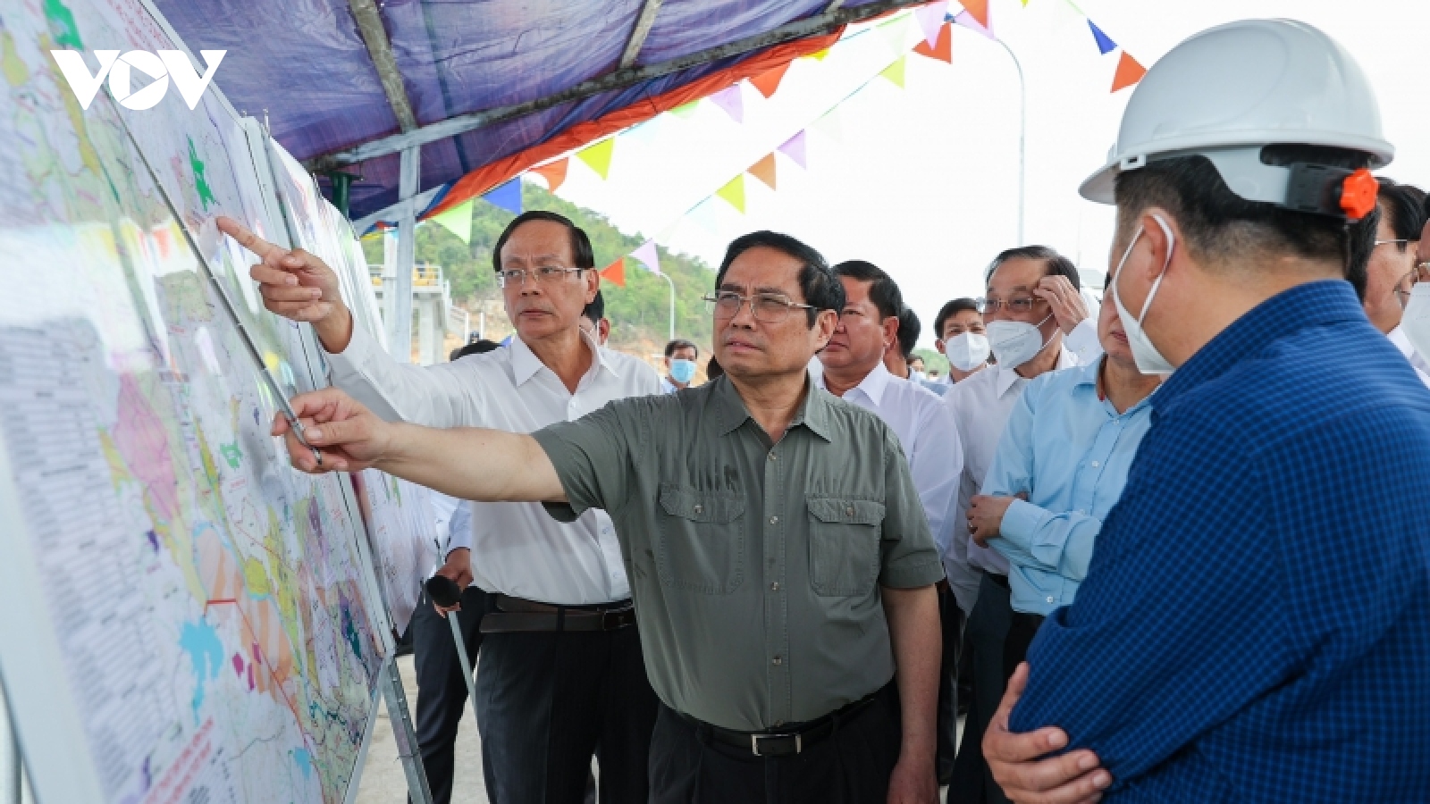 Thủ tướng thăm và kiểm tra một số công trình trọng điểm tại Ninh Thuận
