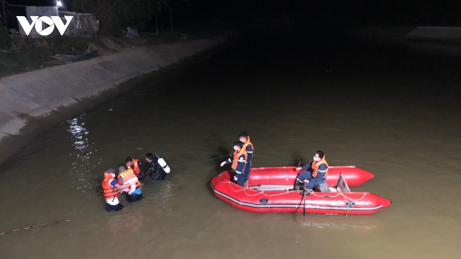 Đã tìm thấy thi thể 5 học sinh đuối nước trên sông