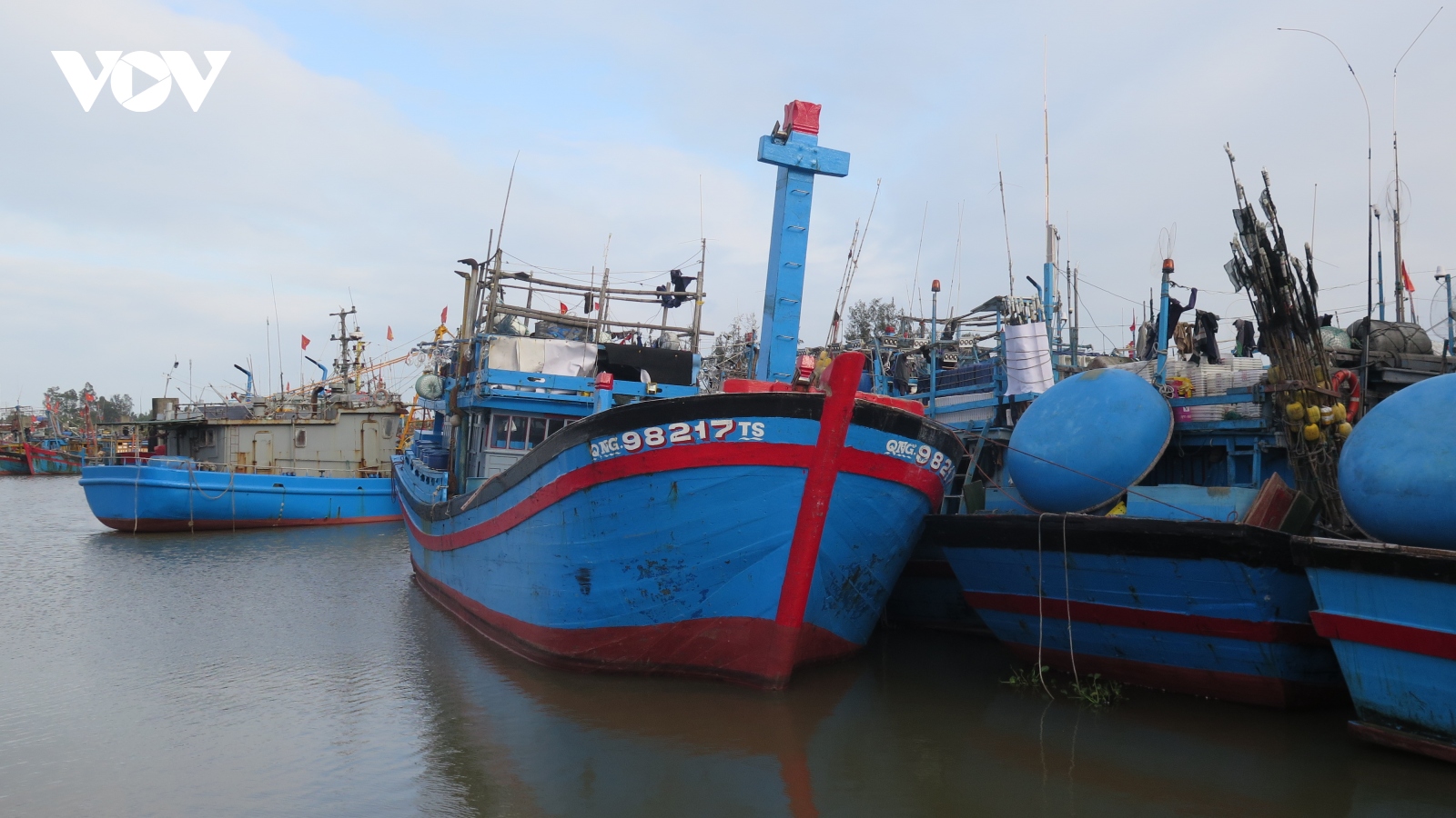 Quảng Ngãi cải cách thủ tục đăng ký, đăng kiểm tàu cá, tạo sự tiện lợi cho ngư dân