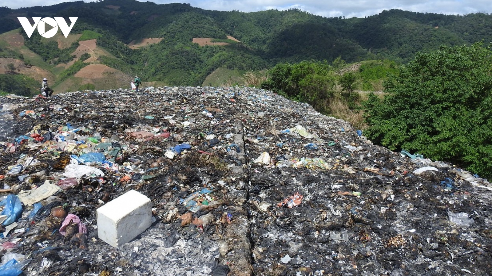 Cần xử lý dứt điểm tình trạng ô nhiễm tại bãi rác thải huyện Đăk Glei