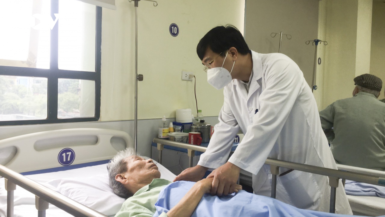 Phẫu thuật khối u tuyến tiền liệt “cực đại” cho bệnh nhân 82 tuổi