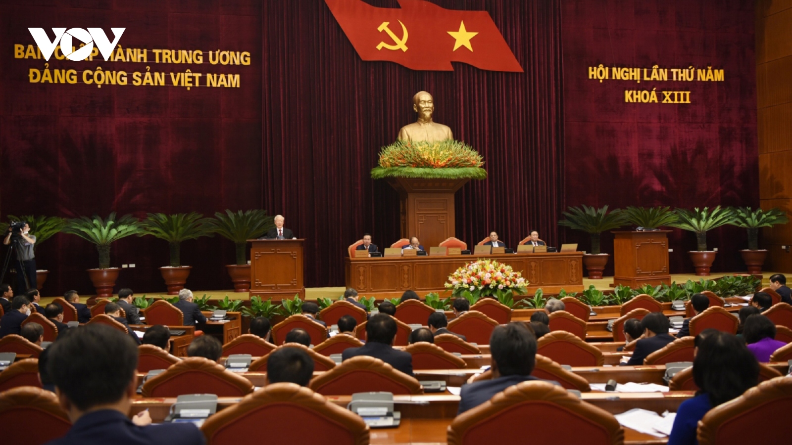Nghị quyết số 15 của Bộ Chính trị về phương hướng, nhiệm vụ phát triển Thủ đô Hà Nội