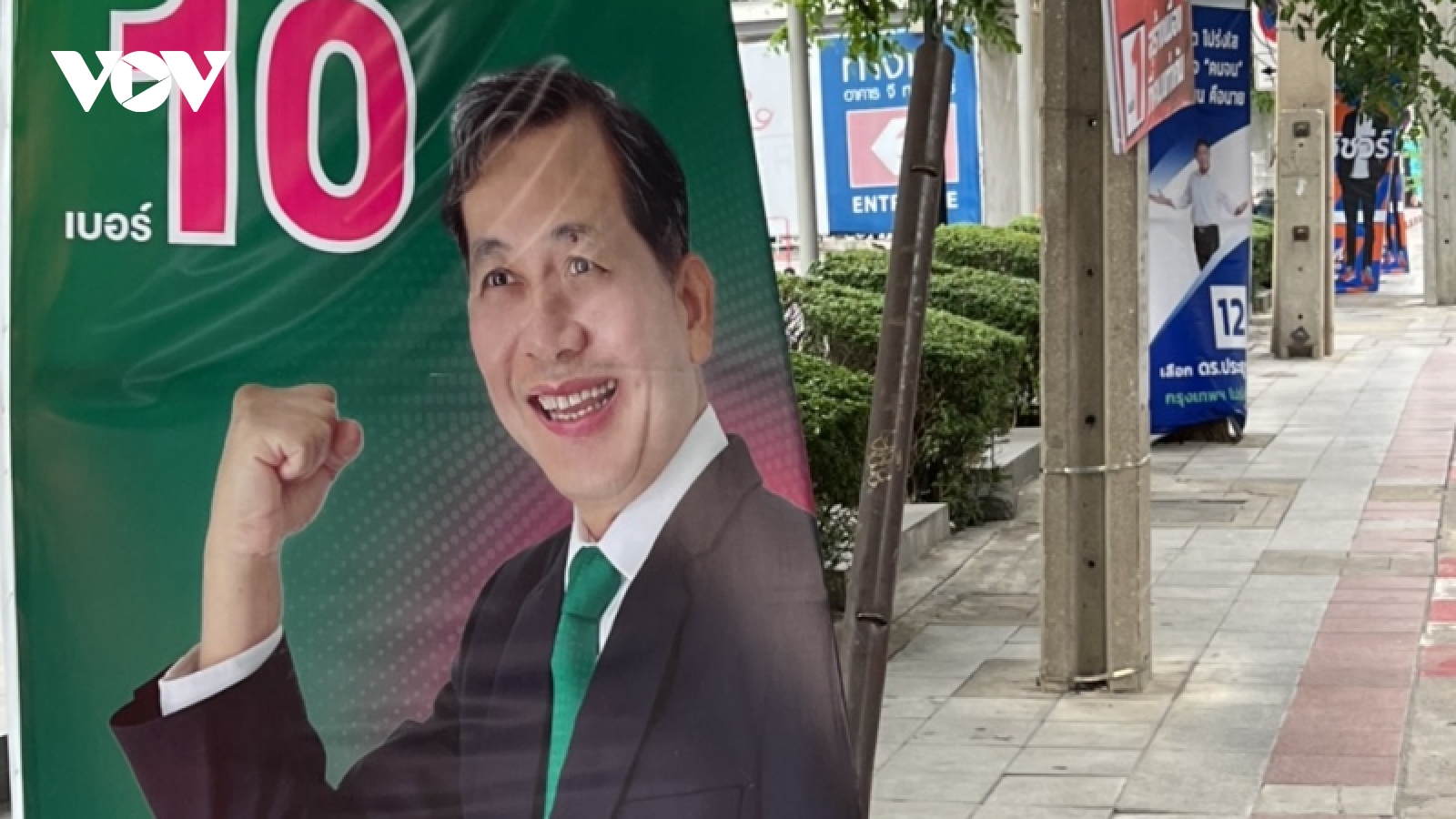 Cuộc đua nước rút trong bầu cử Thống đốc Bangkok