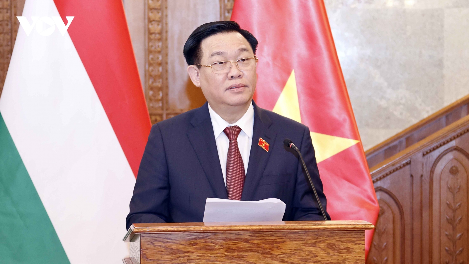 Chủ tịch Quốc hội Vương Đình Huệ dự Toạ đàm lập pháp giữa Việt Nam và Hungary