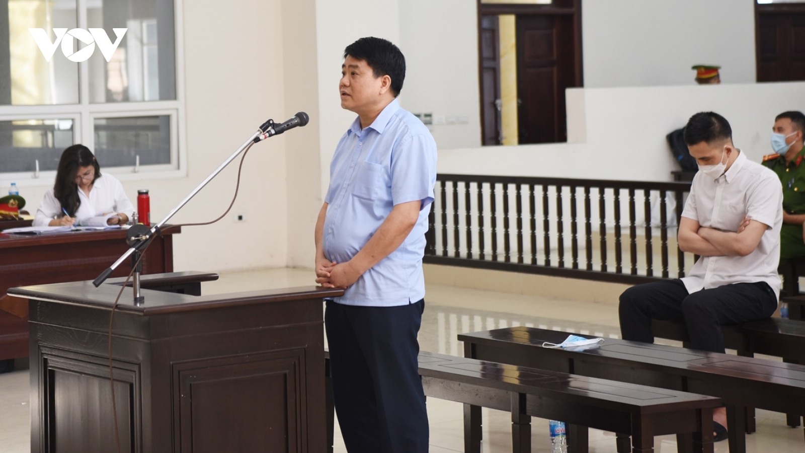 Bị cáo Nguyễn Đức Chung và đồng phạm được hủy lệnh kê biên những tài sản nào?