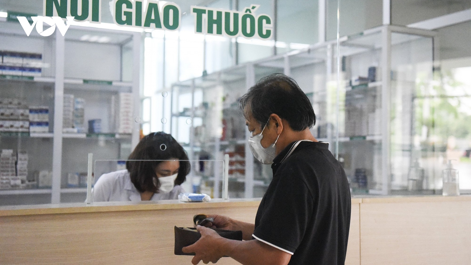 Tăng cường kiểm tra việc thực hiện quy chế kê đơn thuốc điều trị ngoại trú