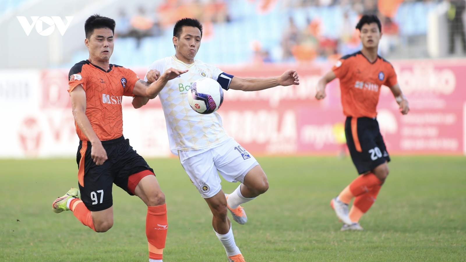 Trực tiếp Đà Nẵng 2-1 Hà Nội FC: Văn Quyết nã đại bác