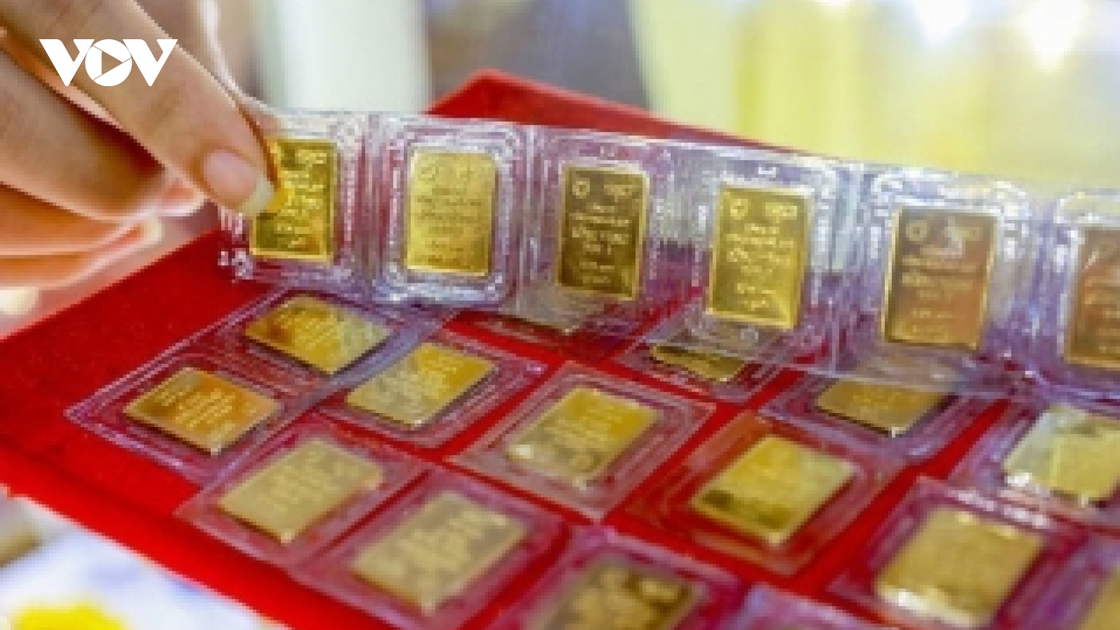 Giá vàng trong nước tăng, “vênh” với giá thế giới 17,23 triệu đồng/lượng