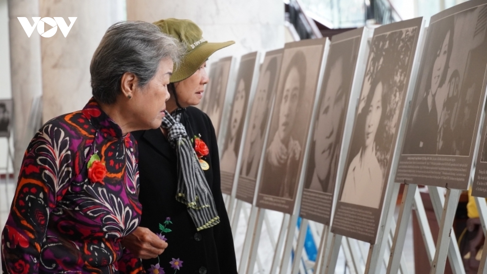 Ấm áp ngày gặp lại của những nữ chiến sỹ cách mạng bị tù đày