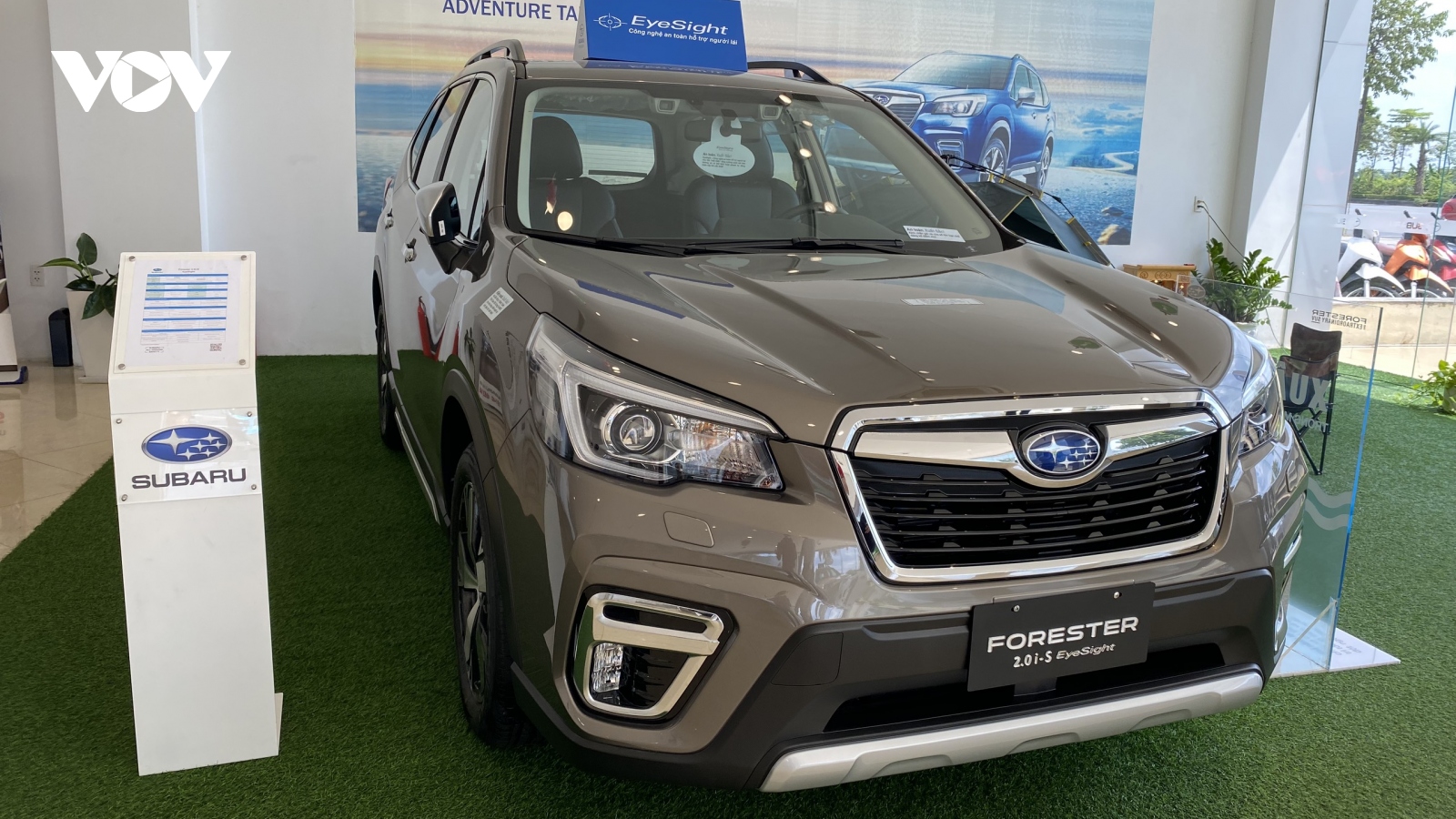 Xe Subaru Forester có hiện tượng xì mỡ rô tuyn thước lái