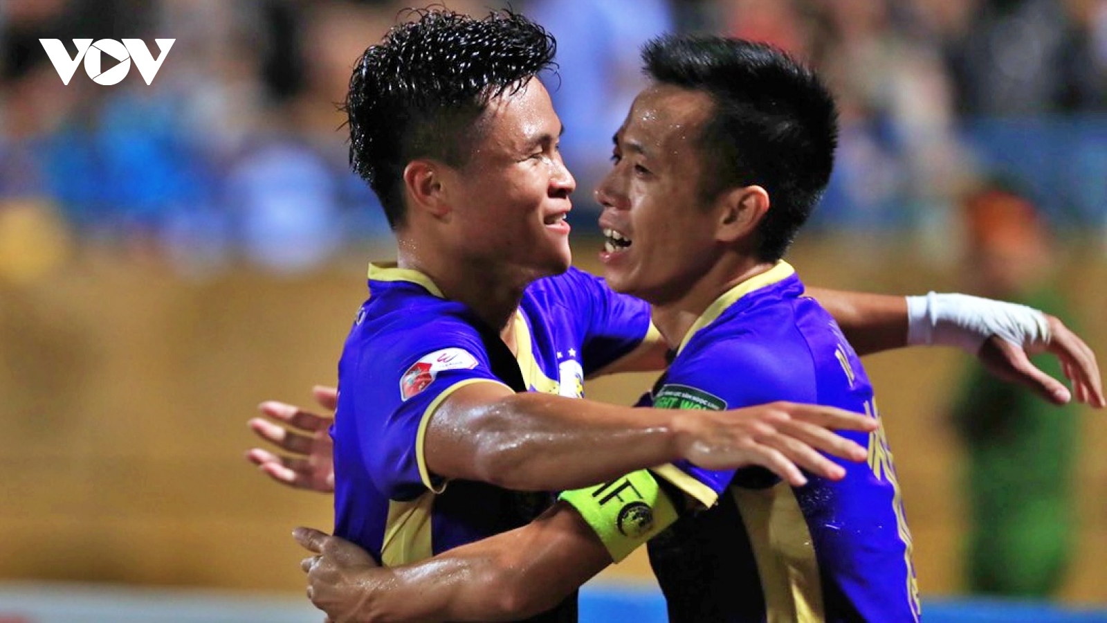 Văn Quyết - Tuấn Hải rực sáng, Hà Nội FC đả bại HAGL để củng cố ngôi đầu V-League