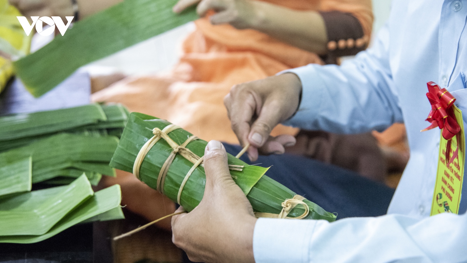 Làm bánh tét, bánh chưng ở Phú Dương-Huế được công nhận nghề truyền thống