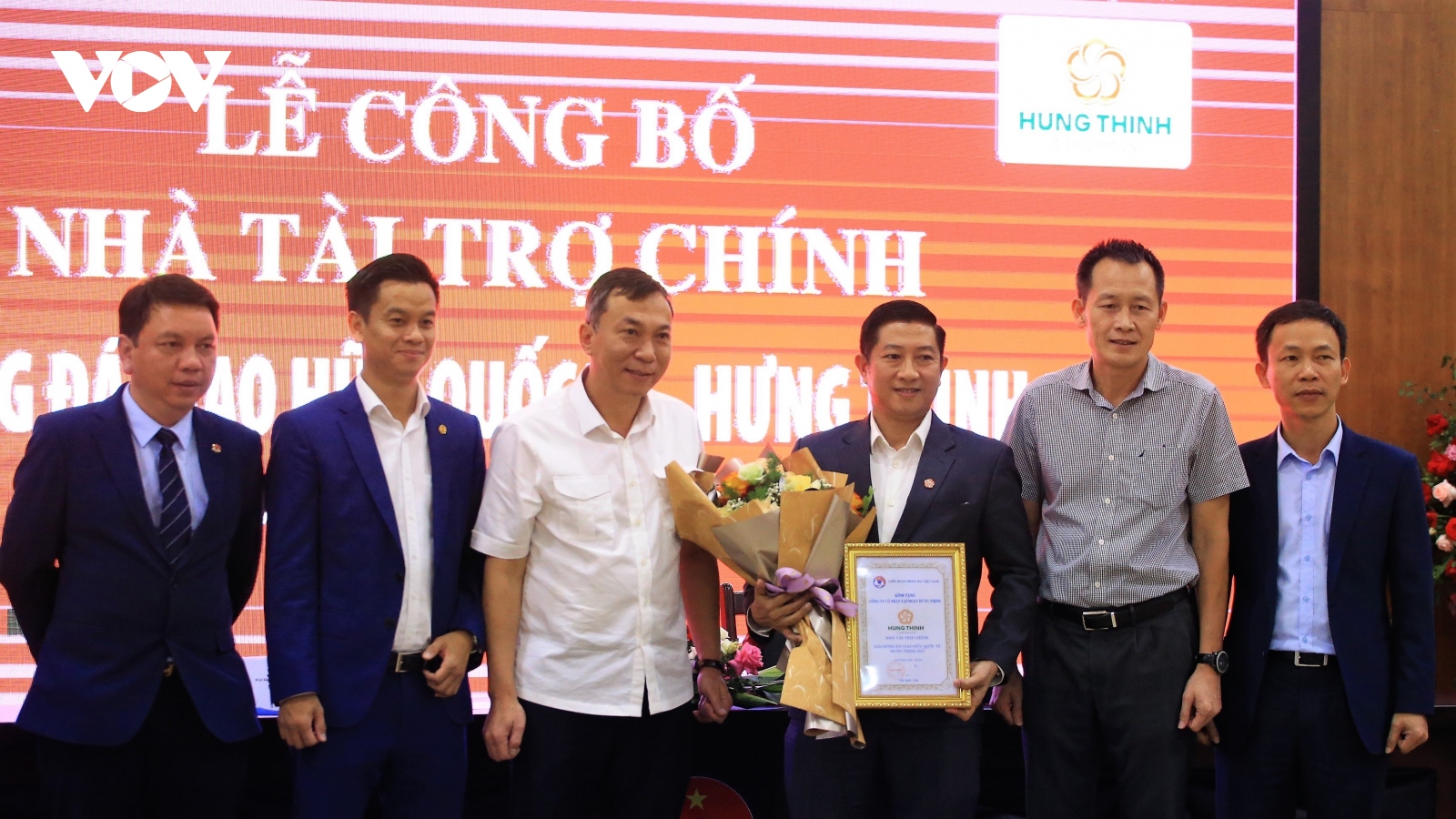 Đội vô địch giải giao hữu quốc tế được thưởng 30.000 USD