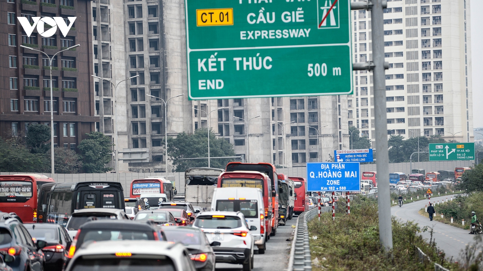 Phạt hơn 1.000 tài xế đi vào làn khẩn cấp trên cao tốc trong 8 tháng đầu năm