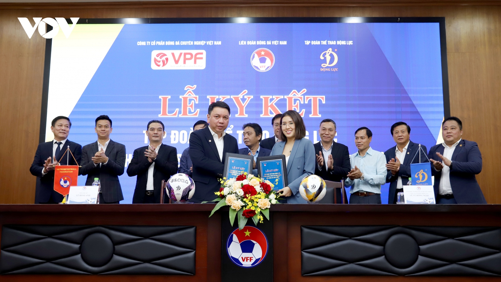 Bóng đá Việt Nam nhận gói tài trợ gần 90 tỉ đồng