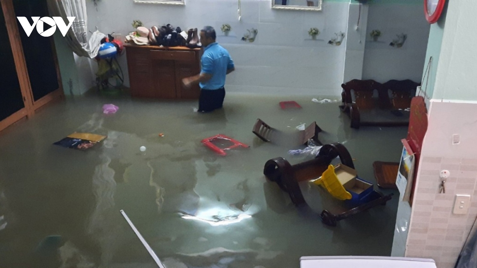 Đà Nẵng ngập kinh hoàng do mưa lớn, học sinh được nghỉ học