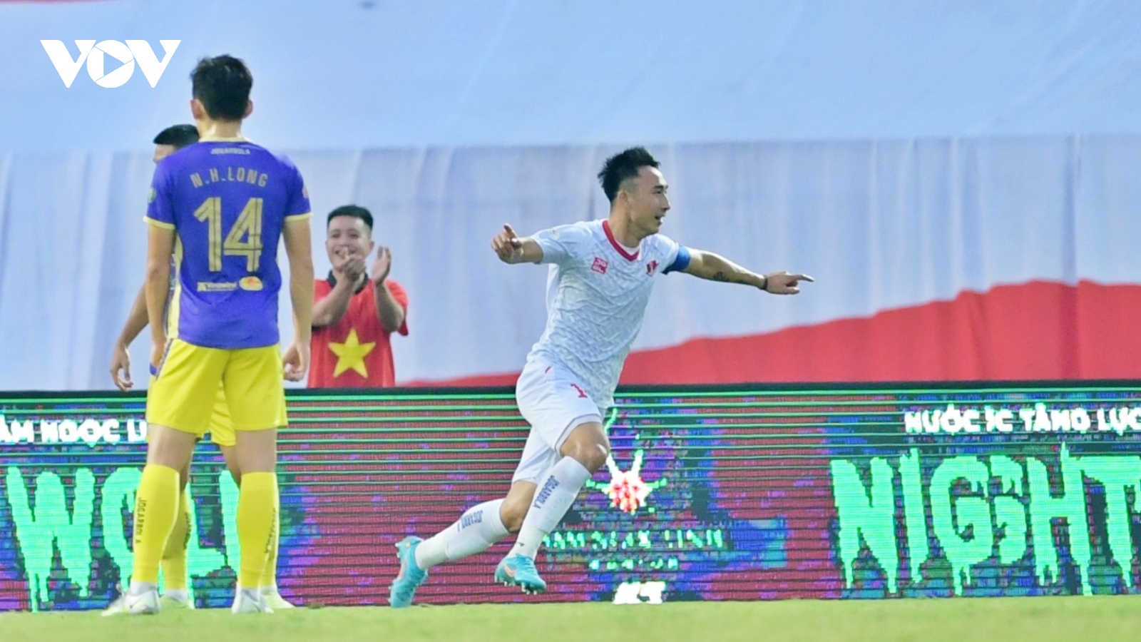 Toàn cảnh màn rượt đuổi tỷ số nghẹt thở giữa Hải Phòng và Hà Nội FC