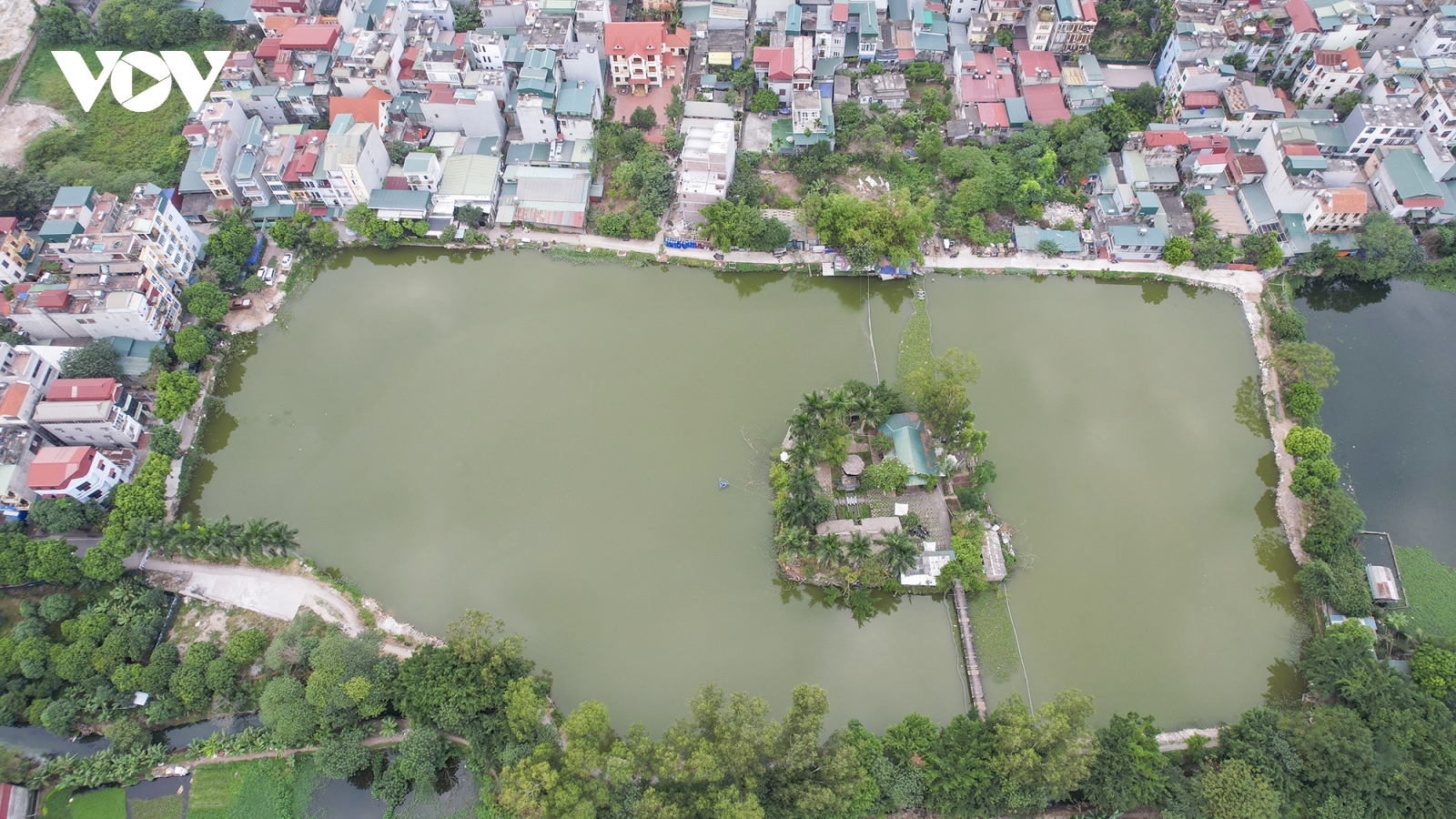 Điểm danh loạt hồ nước ở Hà Nội đứng trước nguy cơ bị san lấp để làm nhà, làm đường