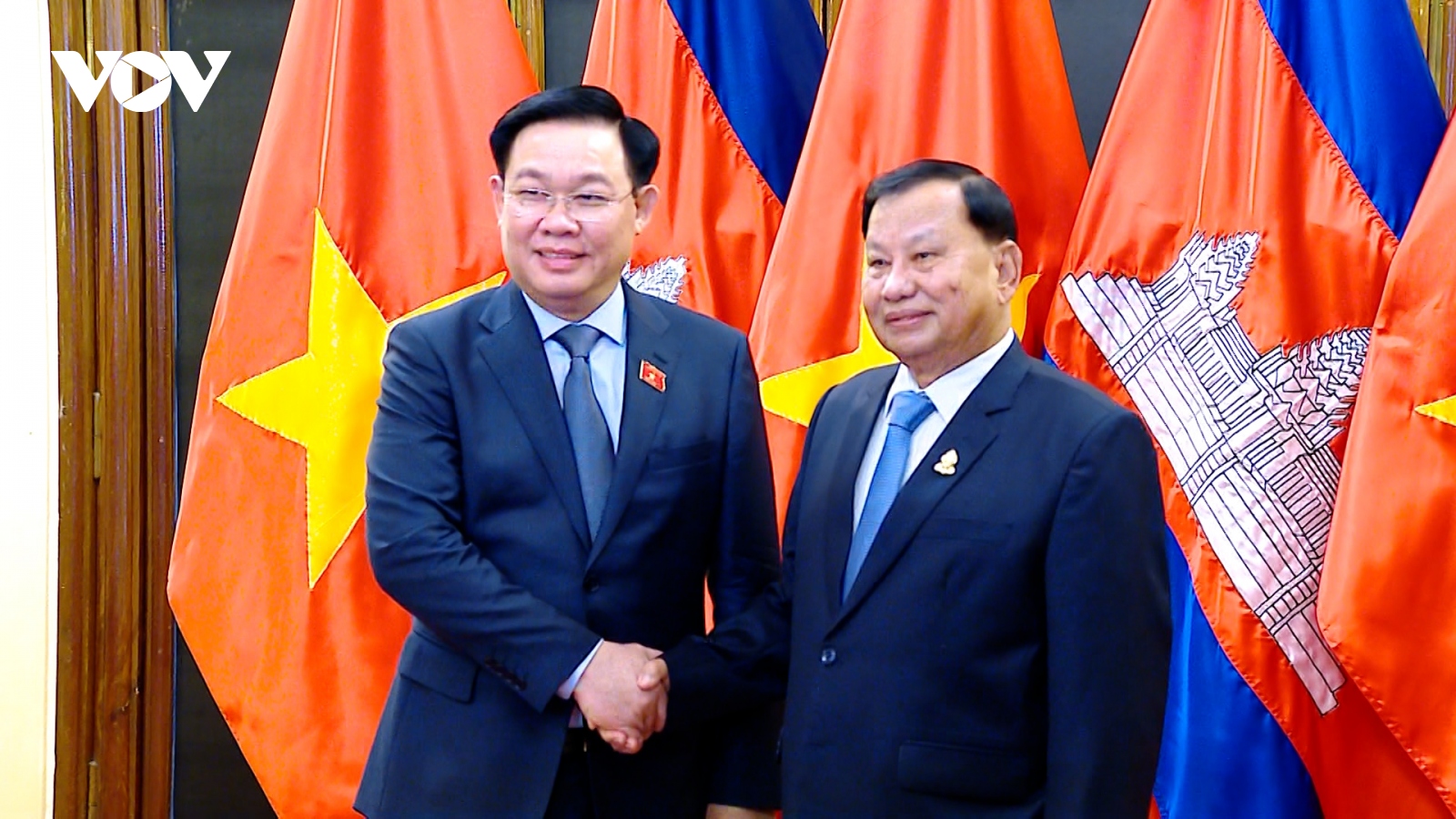 Chủ tịch Quốc hội Vương Đình Huệ hội kiến Chủ tịch Thượng viện Campuchia