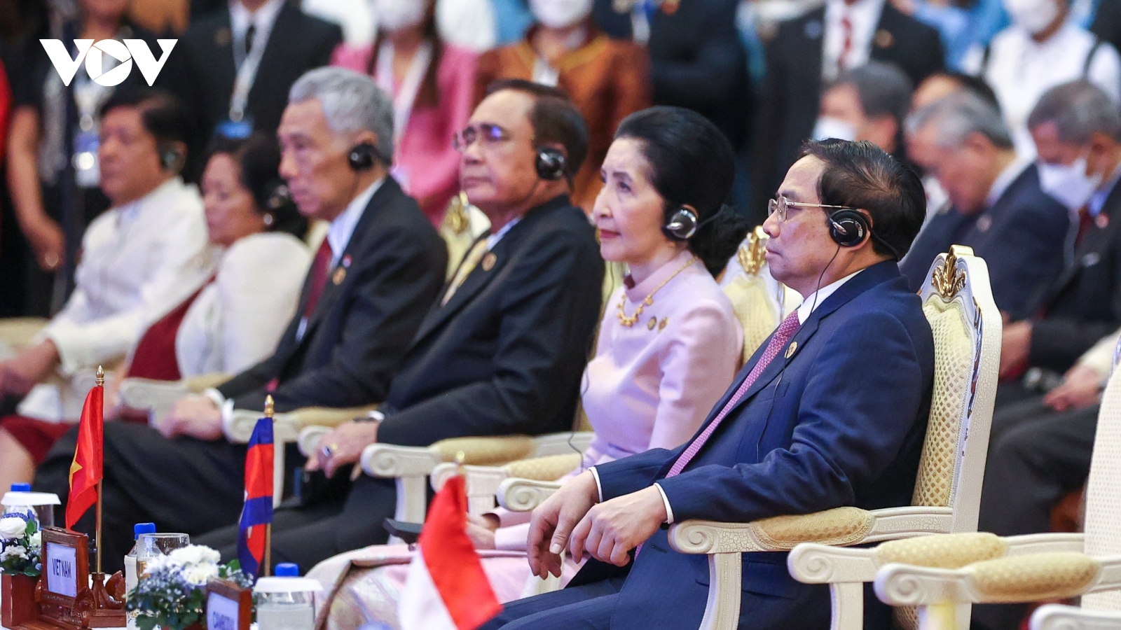 Thủ tướng tham dự phiên khai mạc Hội nghị Cấp cao ASEAN lần thứ 40, 41