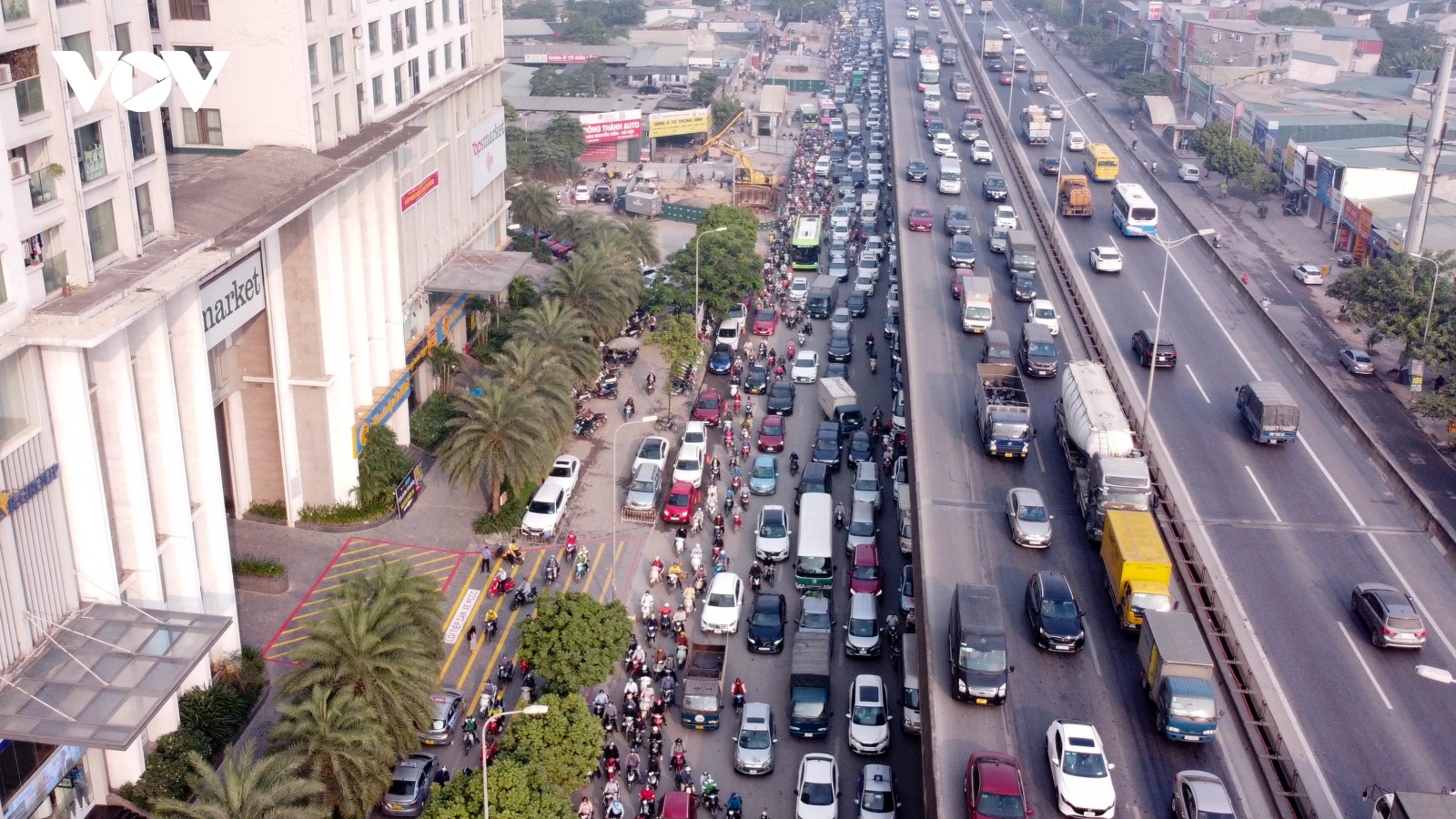 Cục Cảnh sát giao thông kiến nghị thu hẹp rào chắn đường Nguyễn Xiển