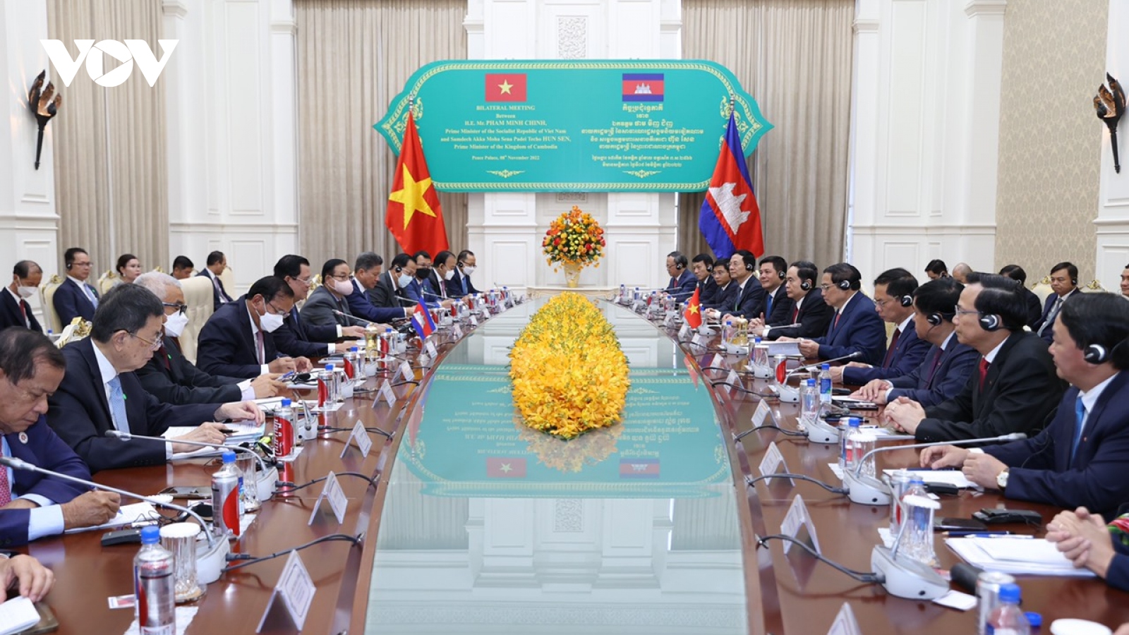 Thủ tướng Việt Nam - Campuchia nhất trí tăng cường hợp tác quốc phòng và an ninh