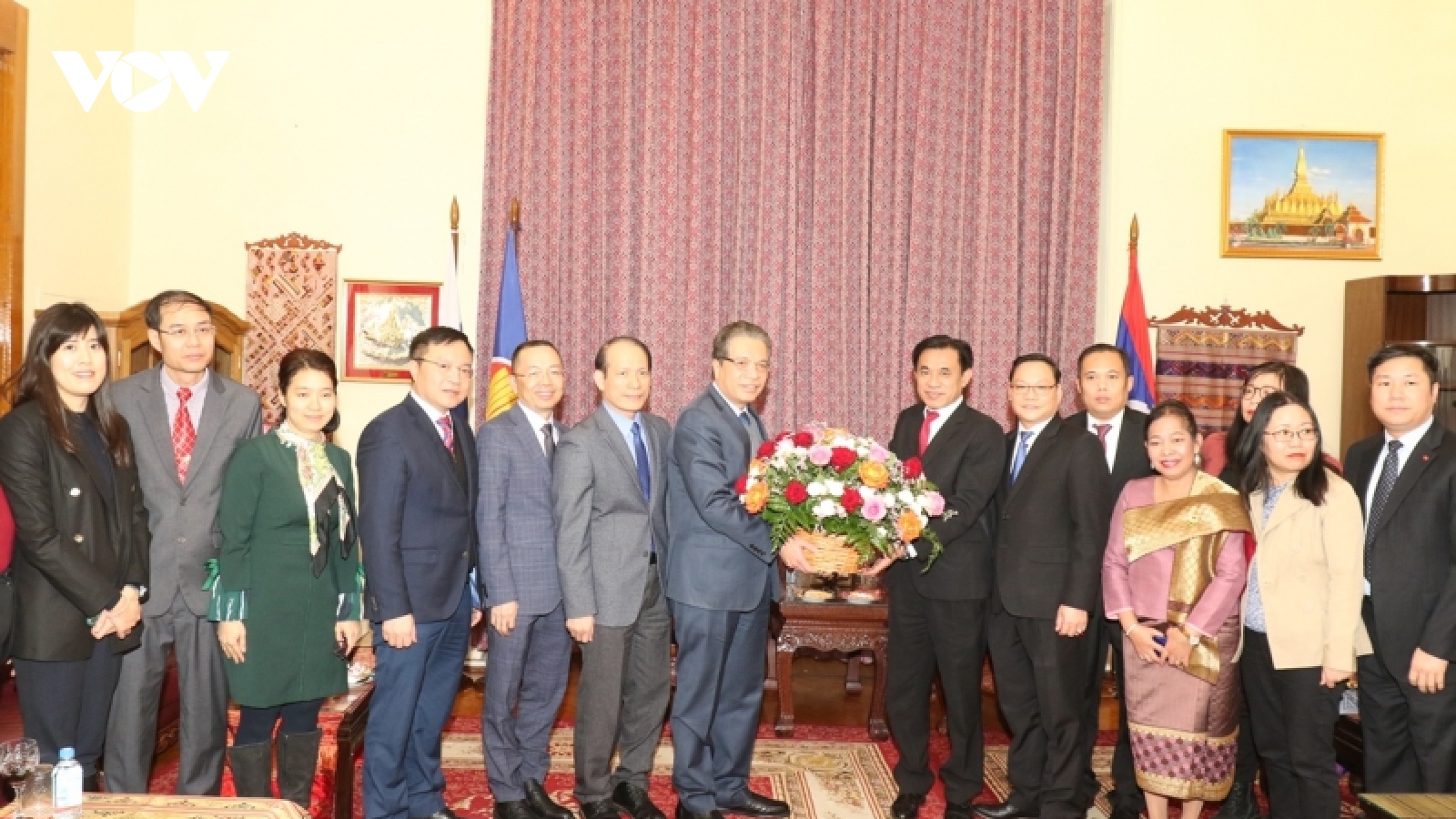 Đại sứ quán Việt Nam tại LB Nga chúc mừng 47 năm Quốc khánh Lào