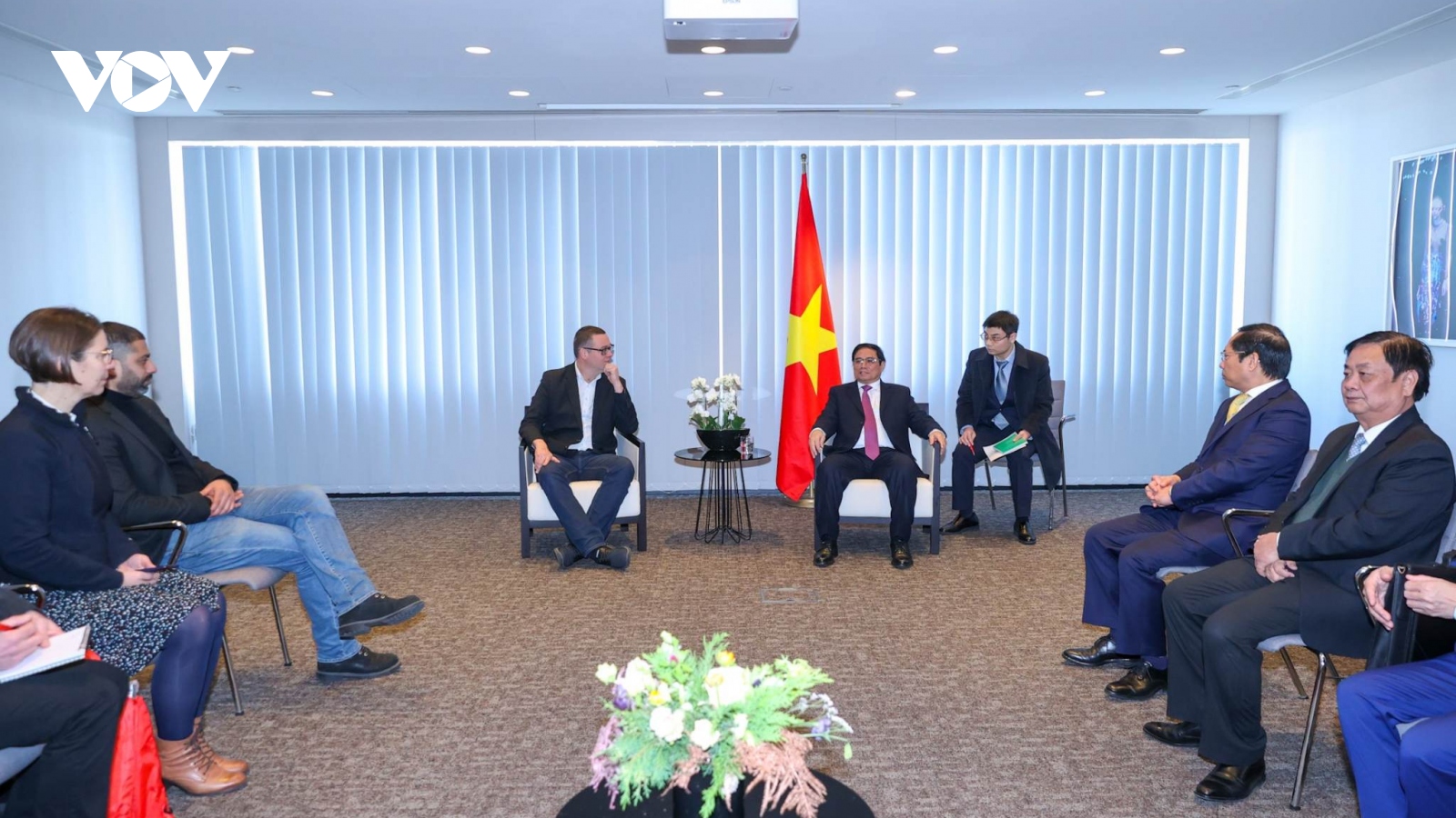 Thủ tướng Phạm Minh Chính gặp Chủ tịch Đảng Lao động Bỉ