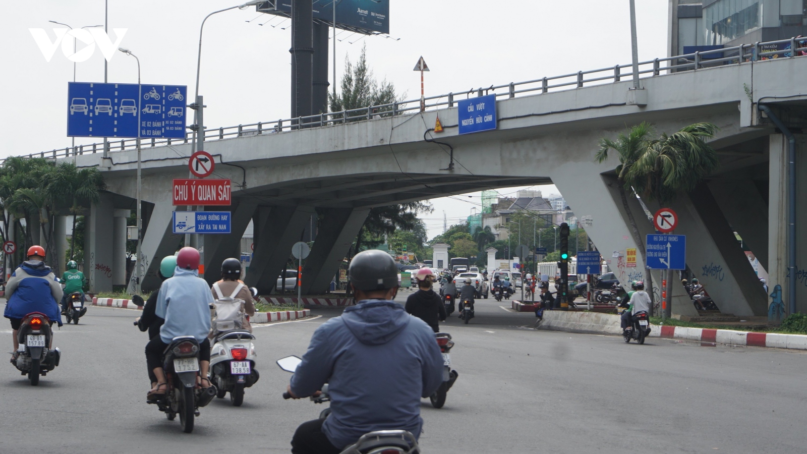 Yêu cầu khắc phục sự cố cầu Nguyễn Hữu Cảnh trước Tết dương lịch 2023