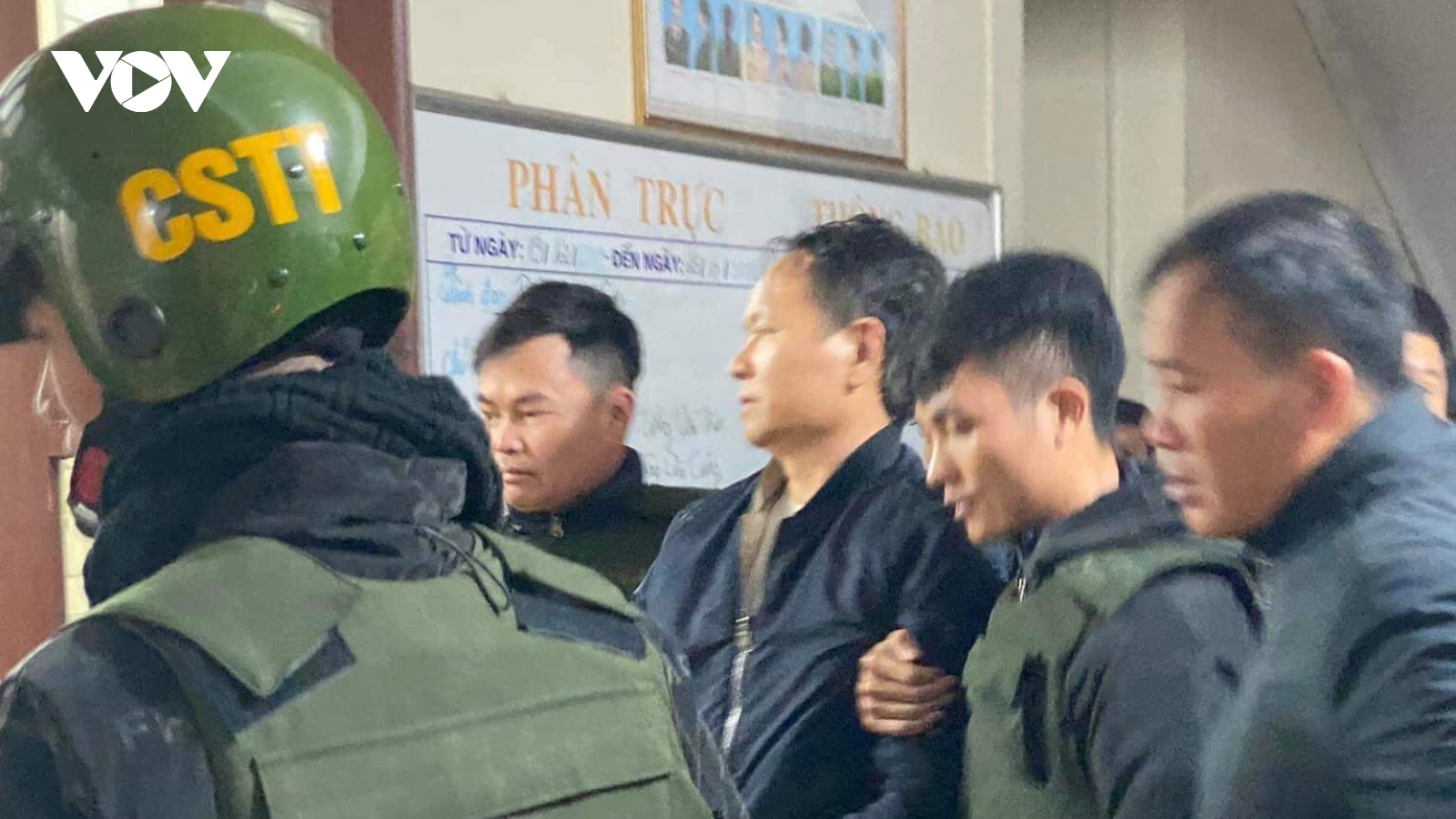 Đã bắt được kẻ buôn ma tuý có súng sau hơn 30 tiếng vây ráp ở Sơn La